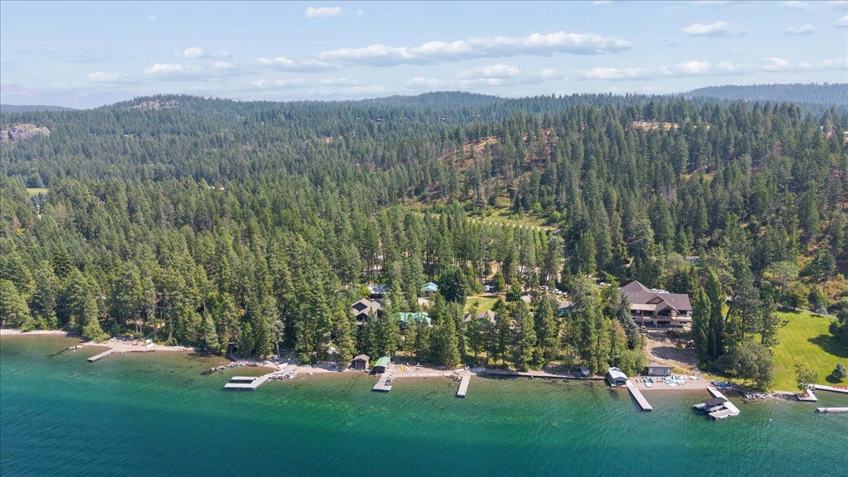 332 Flathead Lodge Road, Bigfork, MT 59911 332 Flathead Lodge Road, Bigfork, MT 59911