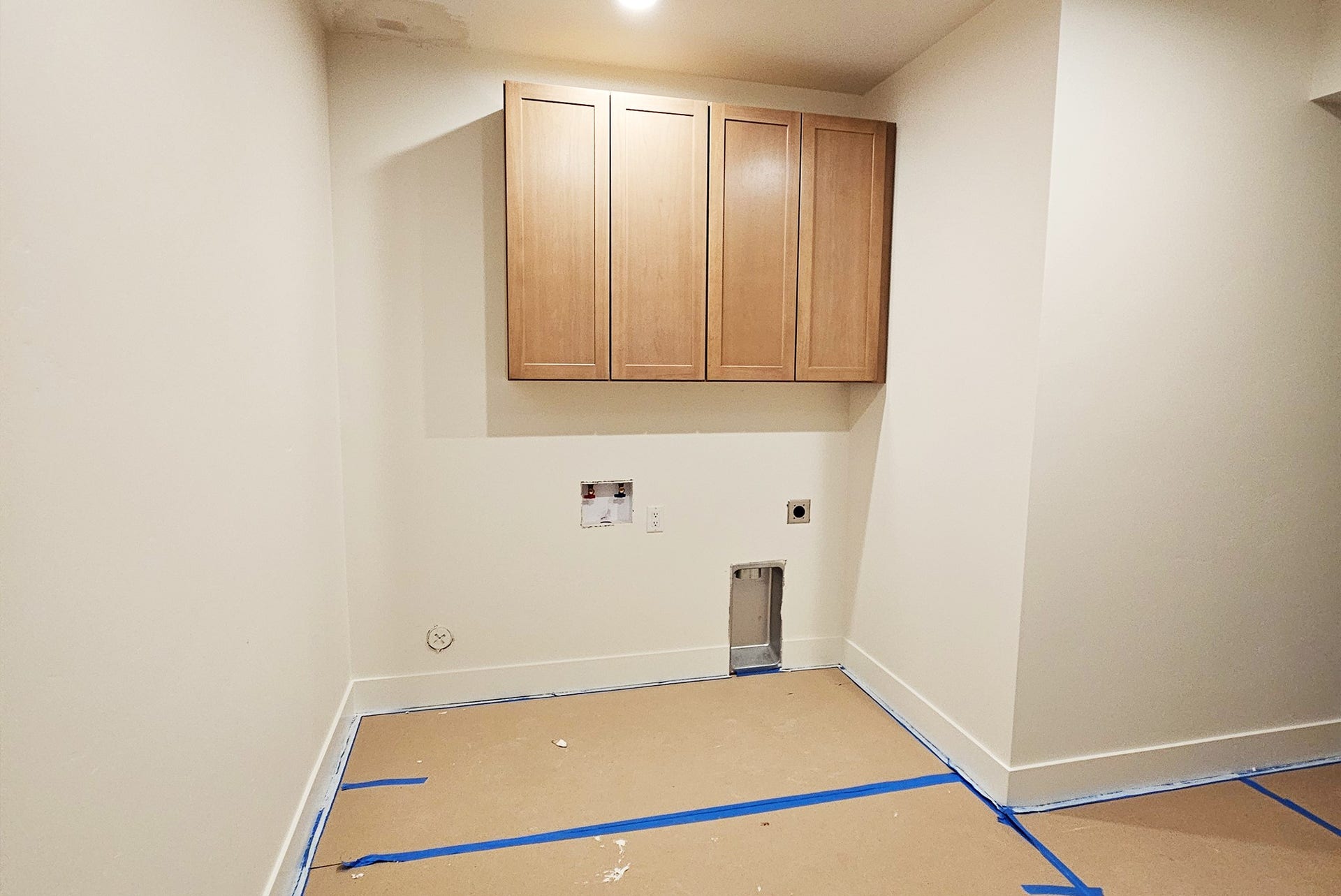 33542 Westview Drive, Bigfork, MT 59911 Lower-level laundry room