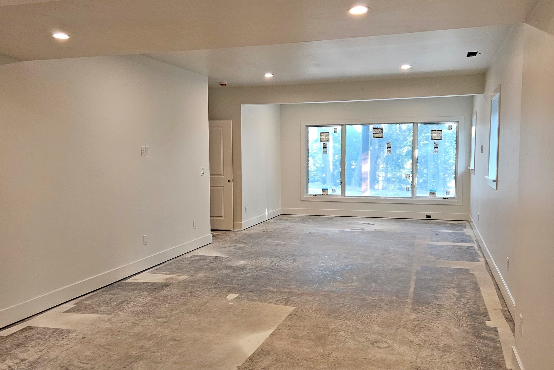 33542 Westview Drive, Bigfork, MT 59911 Flexible lower-level bonus space to be completed with carpet and trim