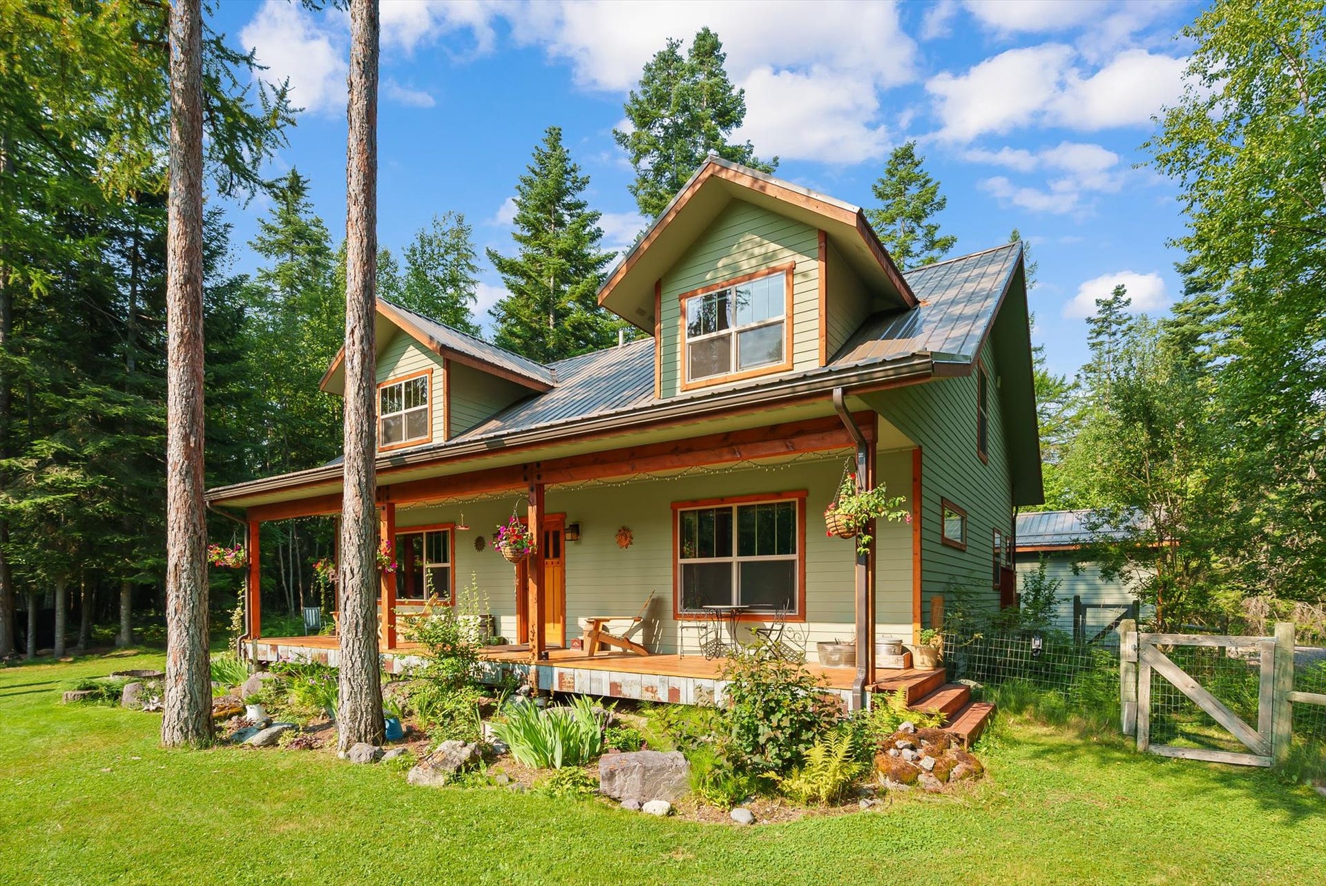 13786 Ridge Loop Road, Bigfork, MT 59911 Front covered porch, Fenced dog yard