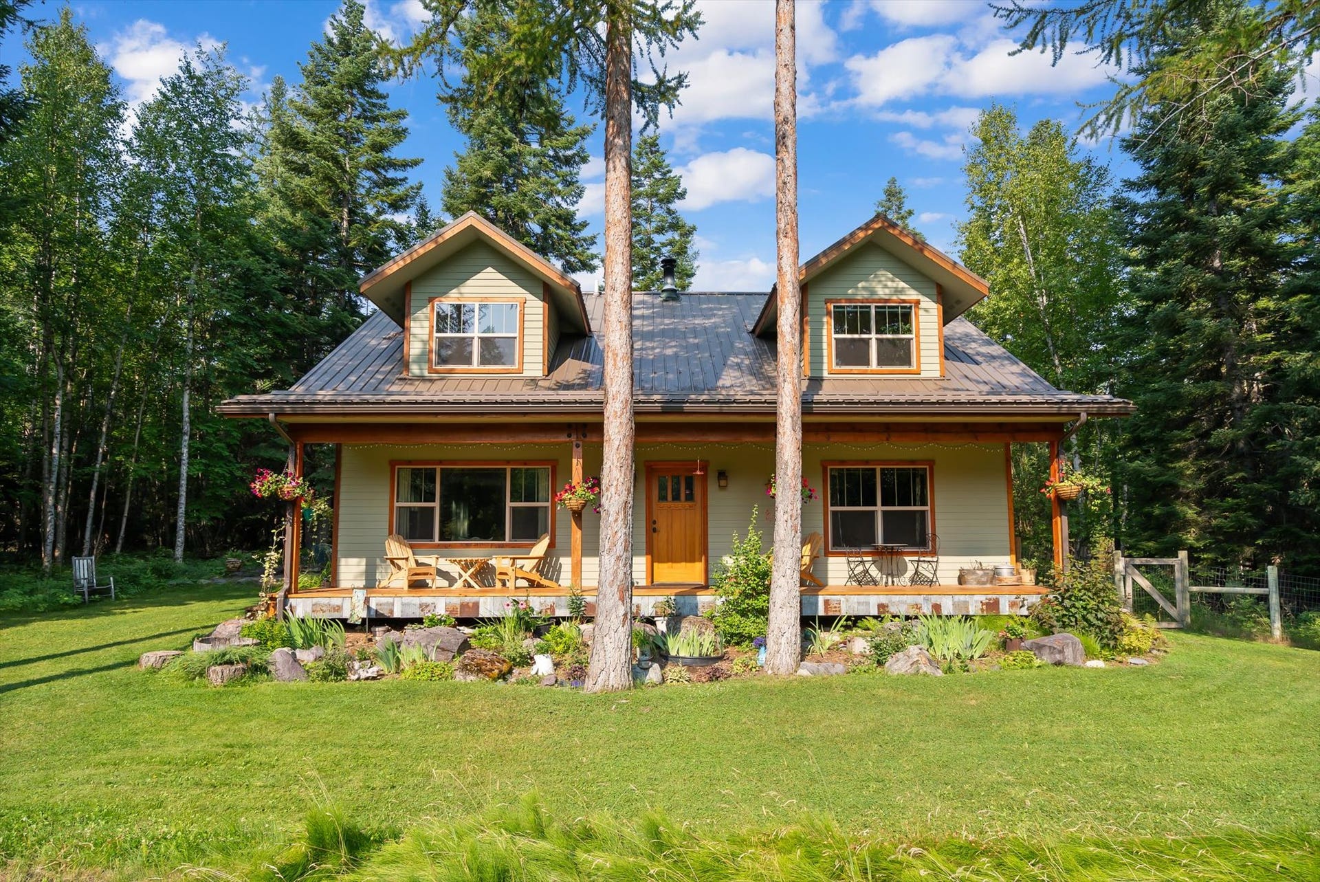 13786 Ridge Loop Road, Bigfork, MT 59911 Front covered porch, Fenced dog yard