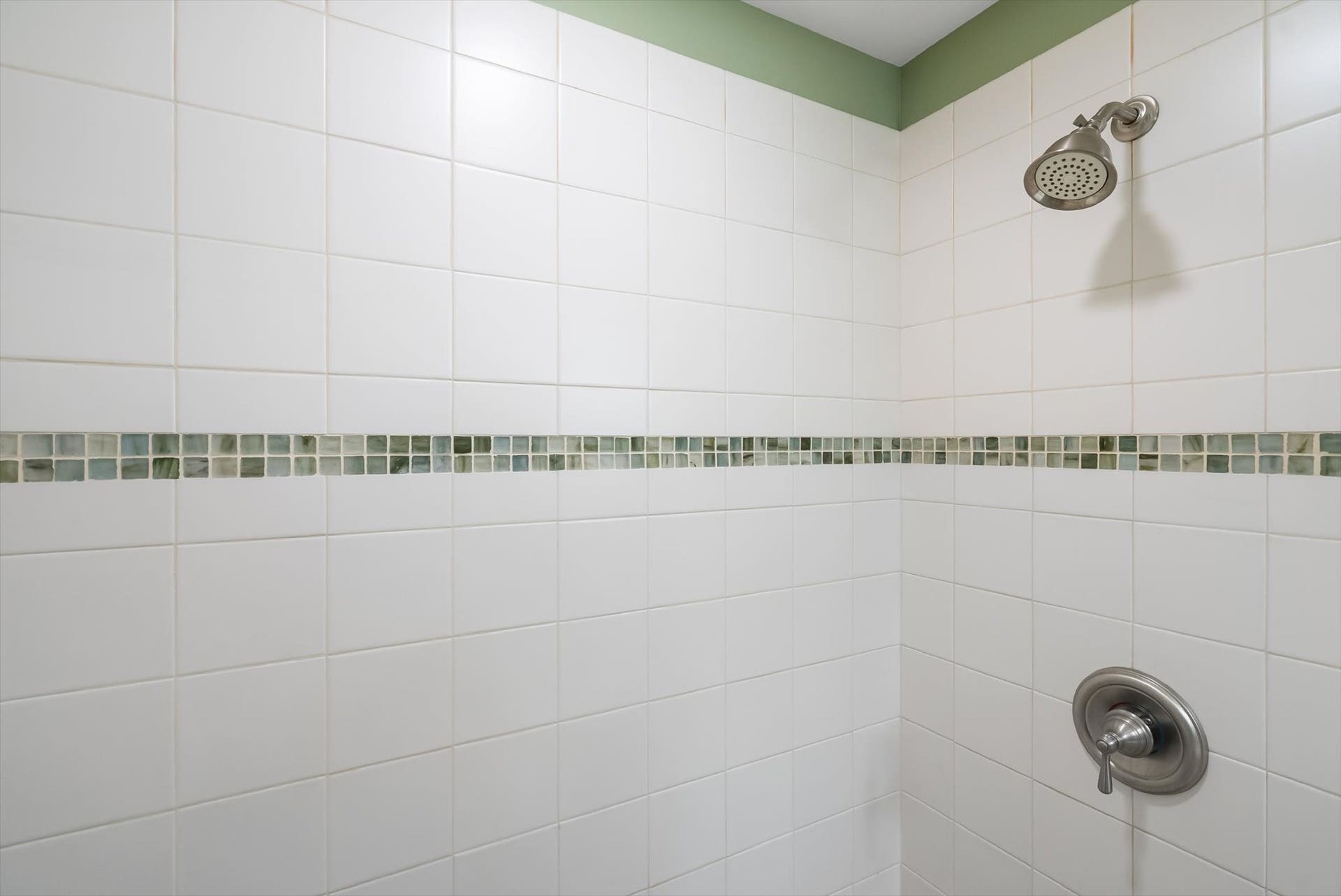 13786 Ridge Loop Road, Bigfork, MT 59911 Primary bathroom w/ custom tiled shower