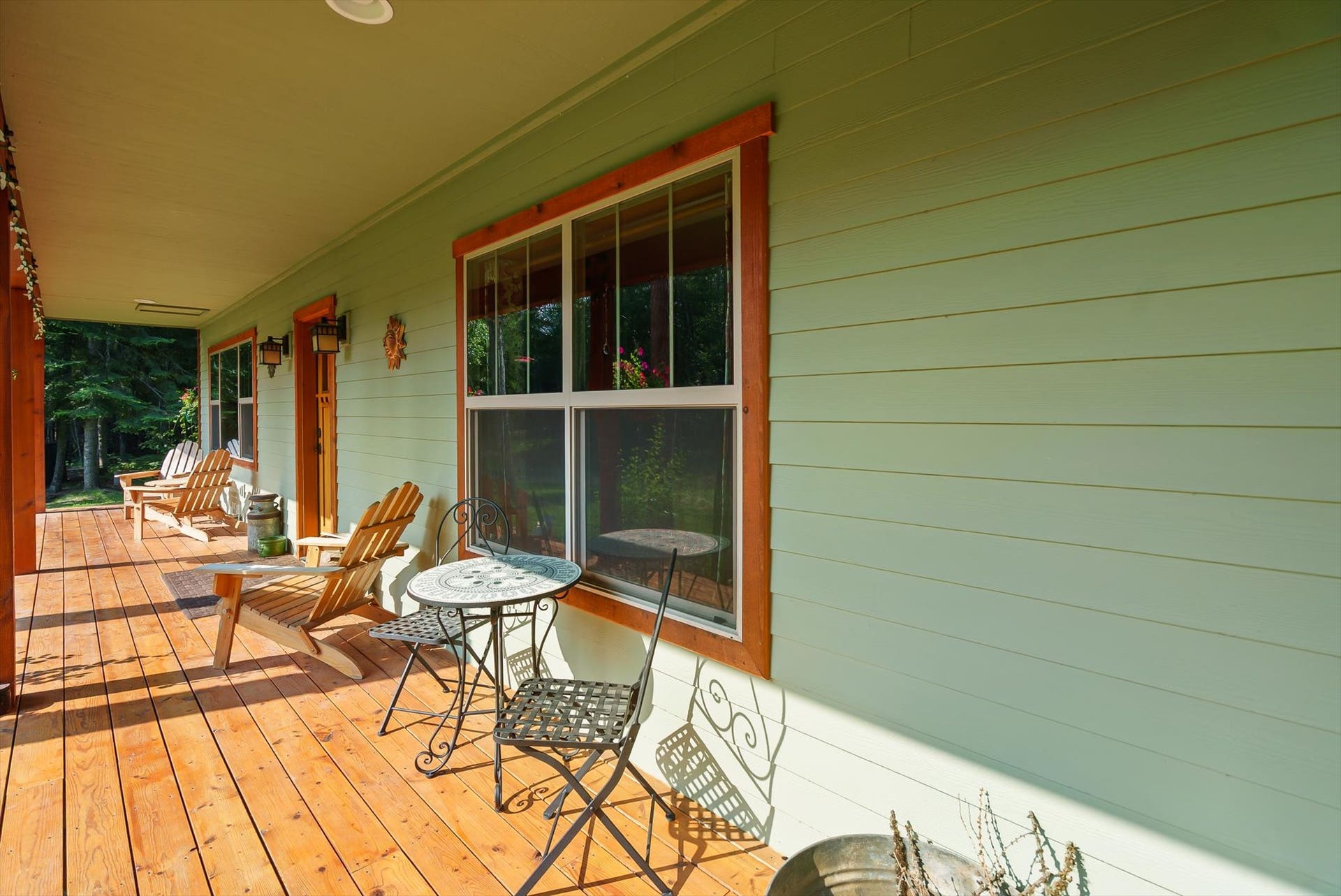 13786 Ridge Loop Road, Bigfork, MT 59911 Front covered porch