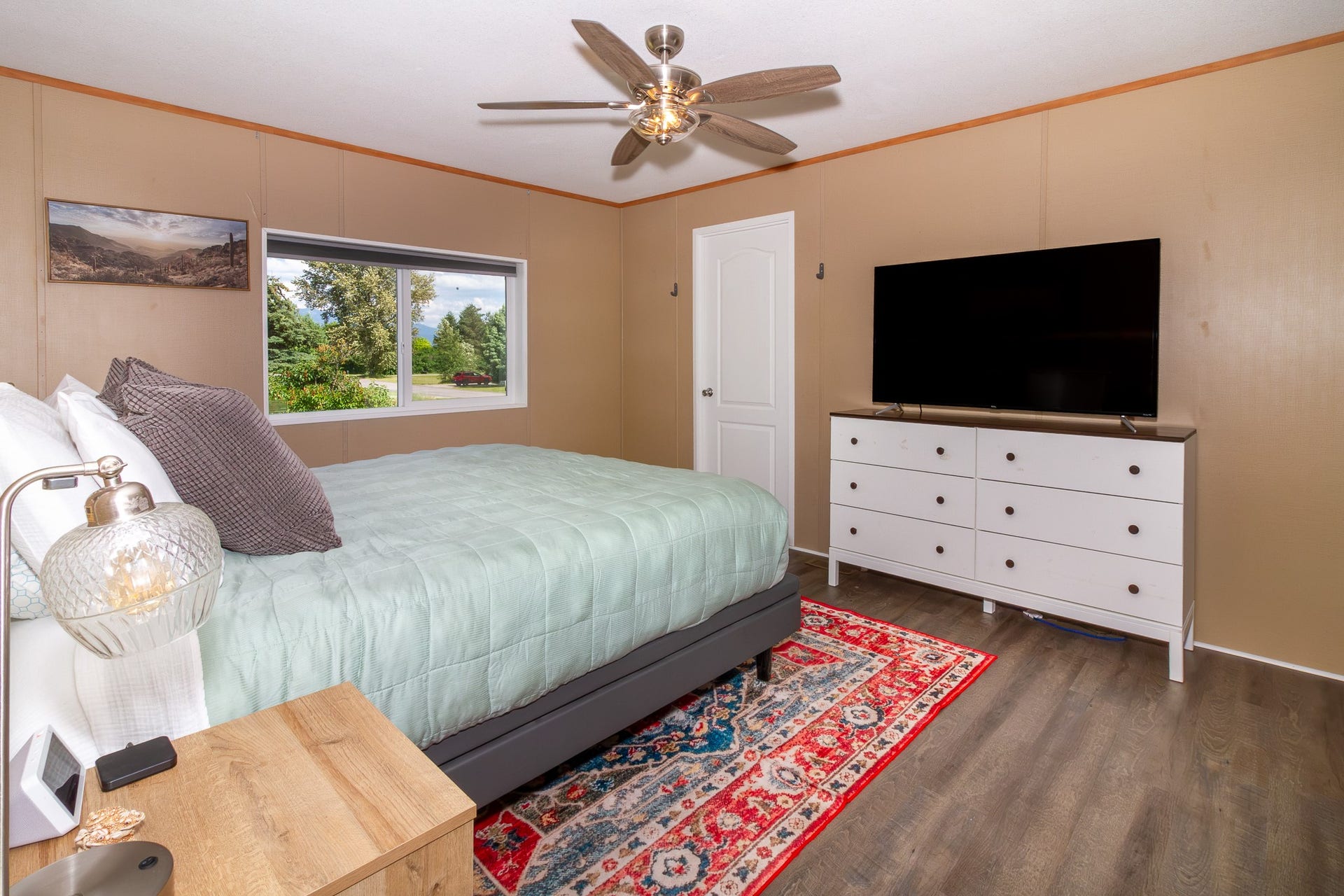 220 Gunsite Loop, Kalispell, MT 59901 Primary bedroom