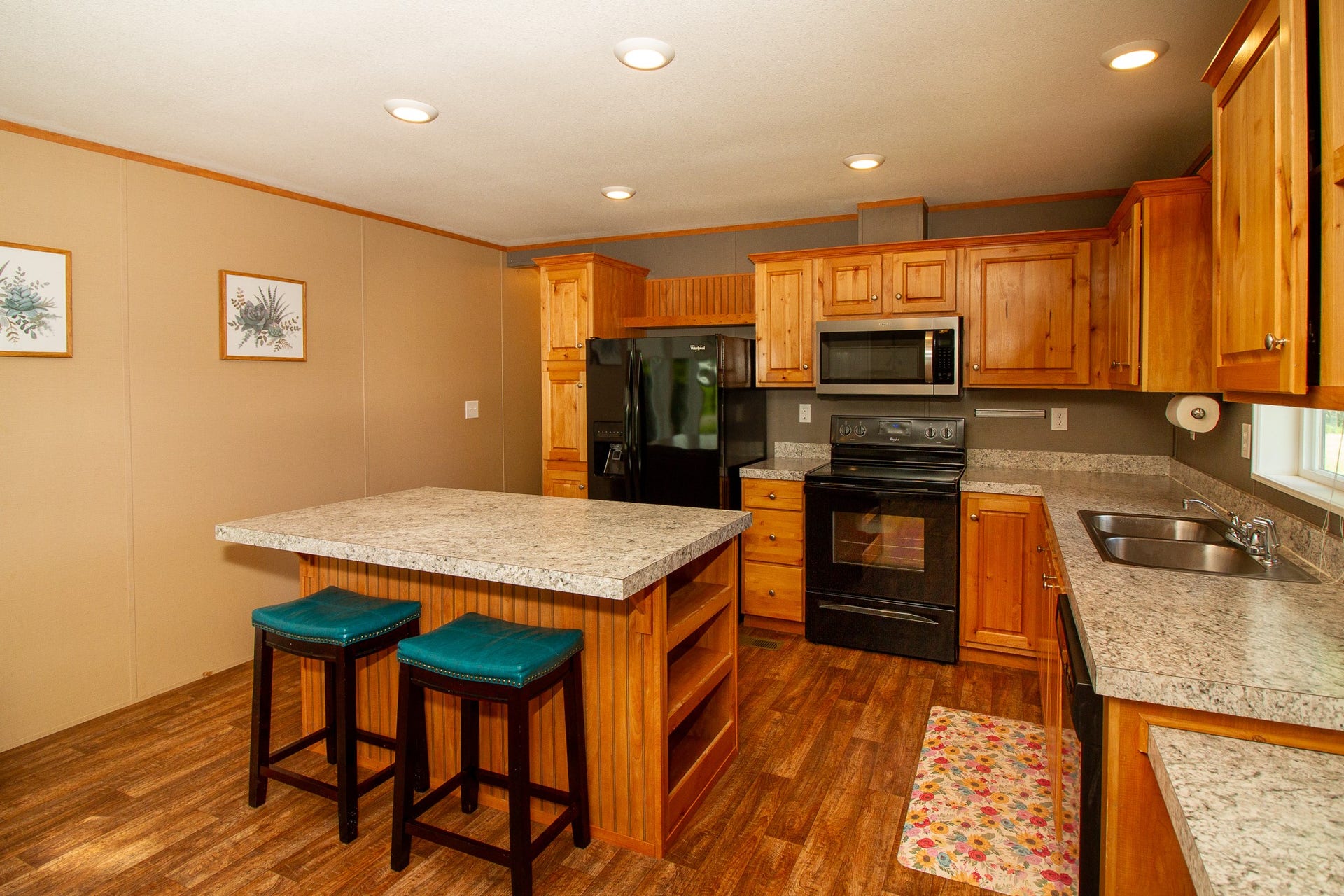 220 Gunsite Loop, Kalispell, MT 59901 Great Island
