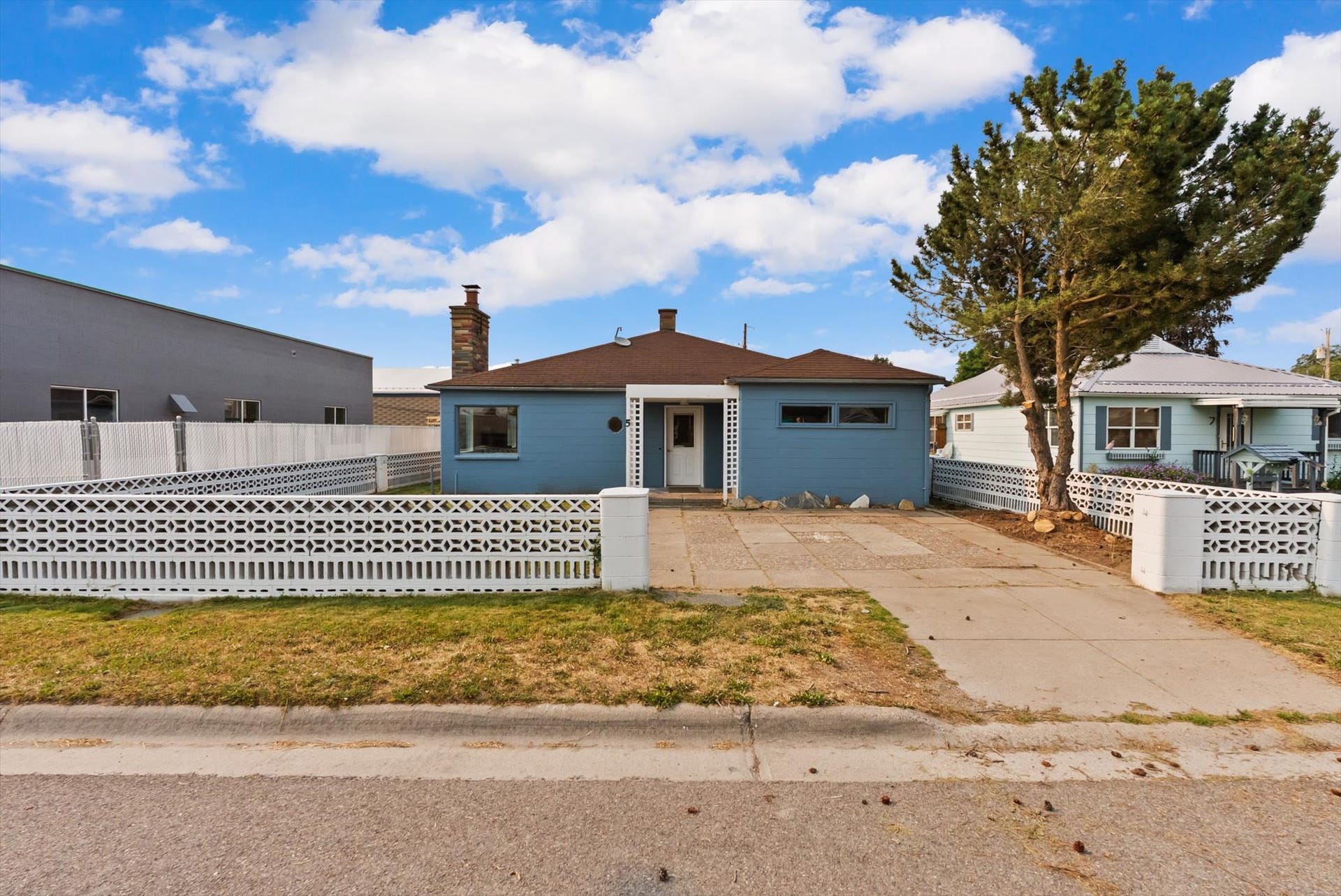 5 7th Avenue W, Polson, MT 59860 5 7th Avenue W, Polson, MT 59860