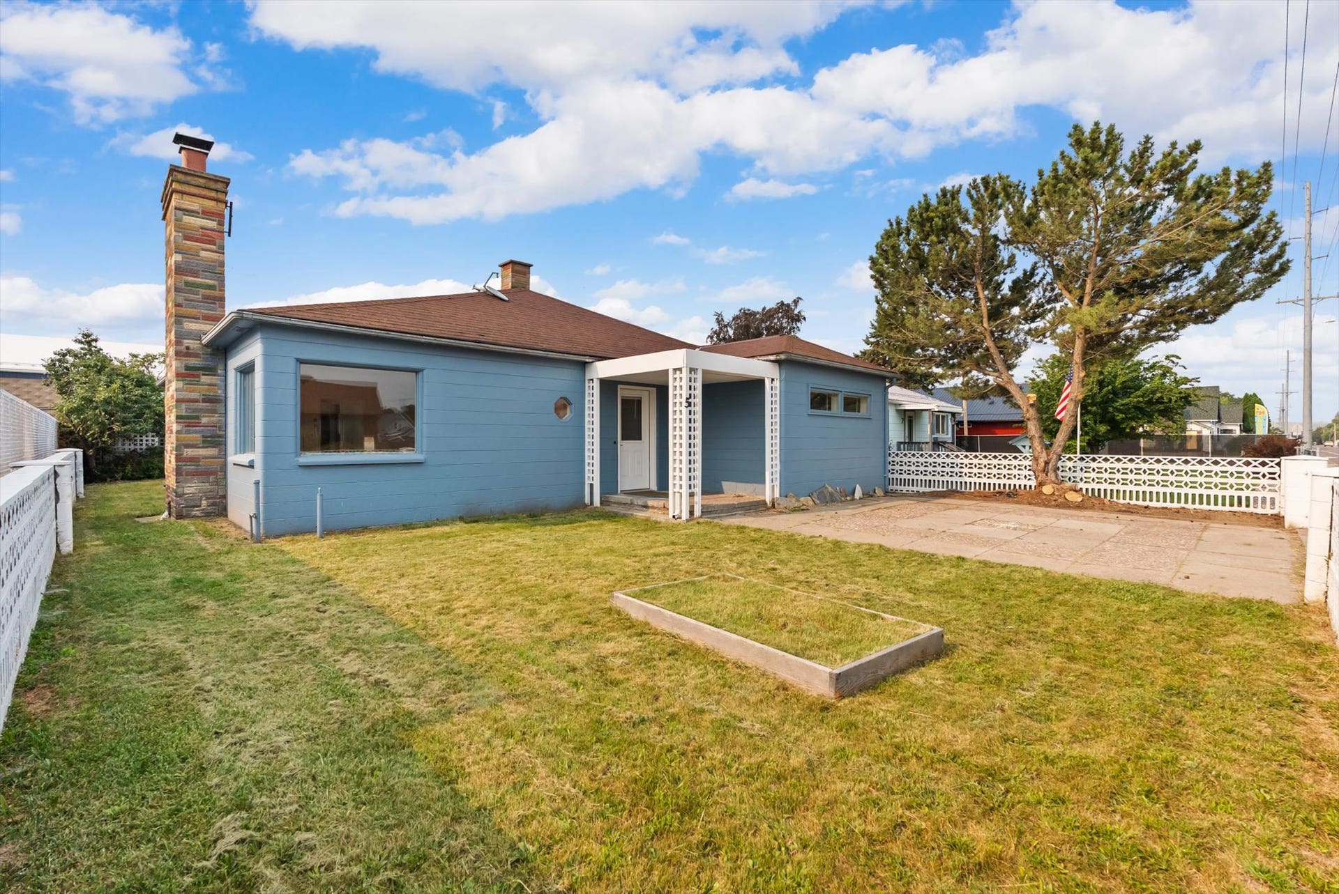 5 7th Avenue W, Polson, MT 59860 5 7th Avenue W, Polson, MT 59860