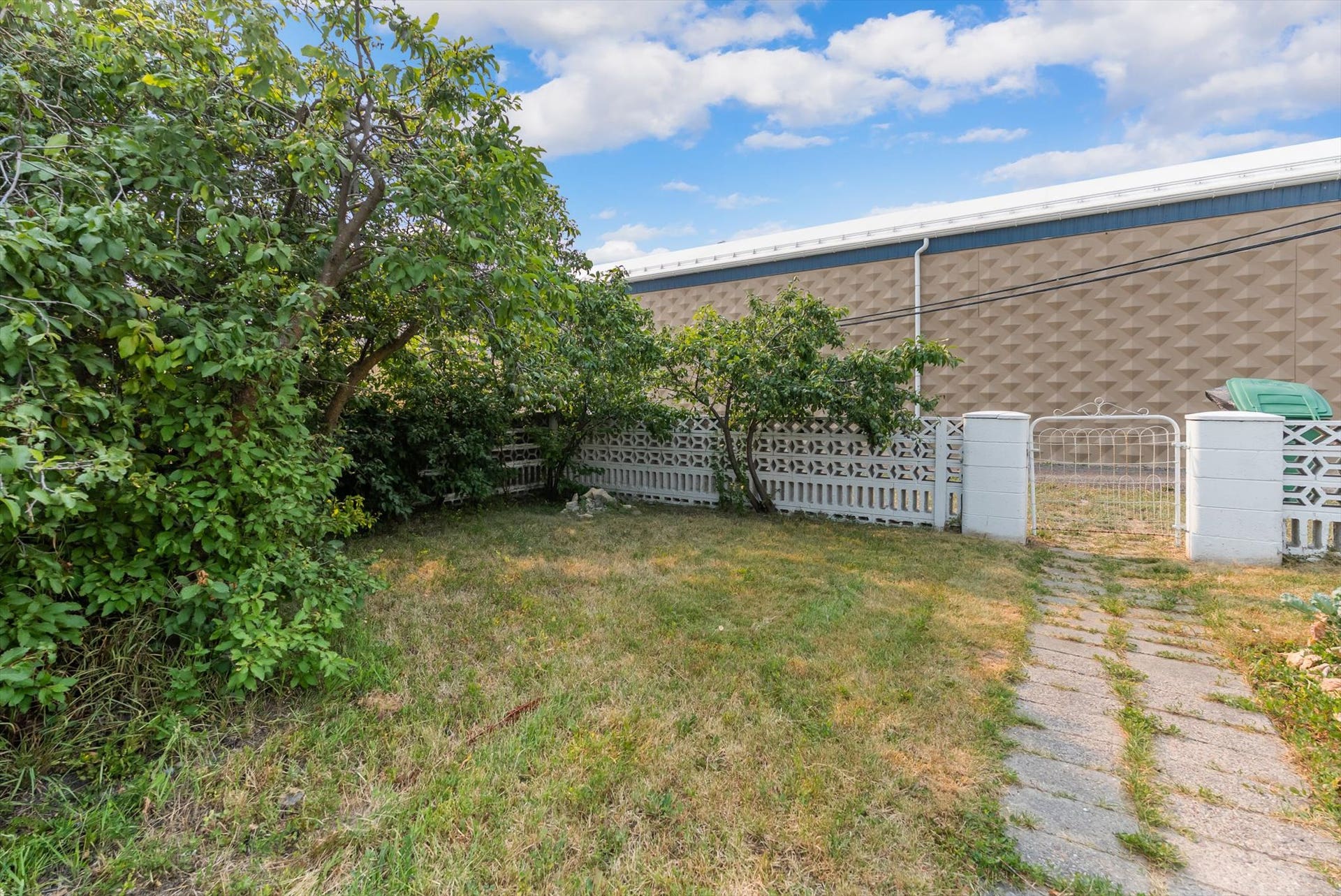 5 7th Avenue W, Polson, MT 59860 5 7th Avenue W, Polson, MT 59860