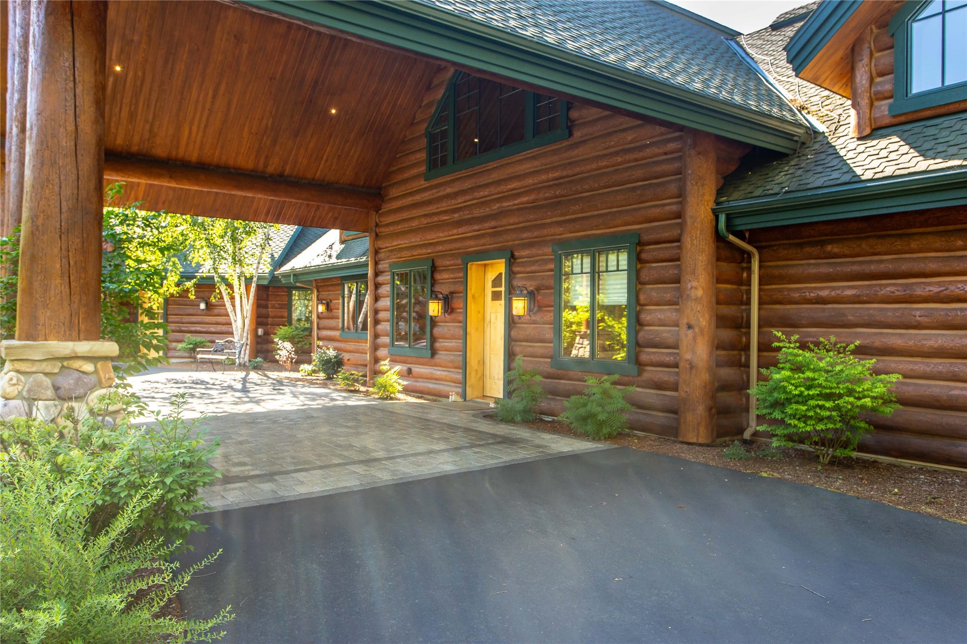 28013 Swan Cove Drive, Bigfork, MT 59911