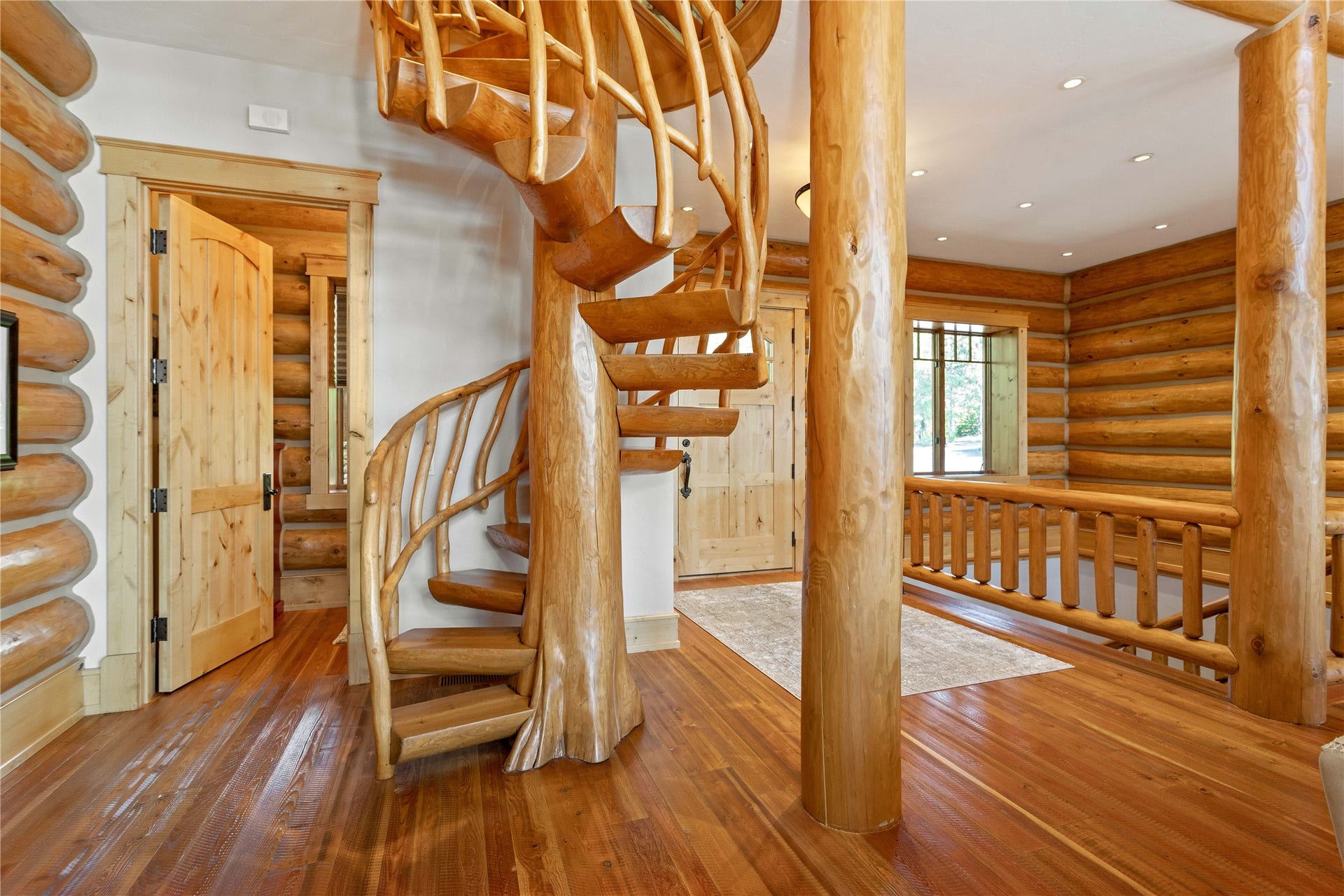 28013 Swan Cove Drive, Bigfork, MT 59911