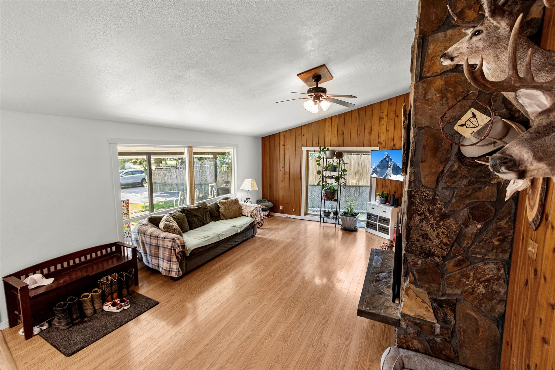 228 Lake Hills Court, Bigfork, MT 59911