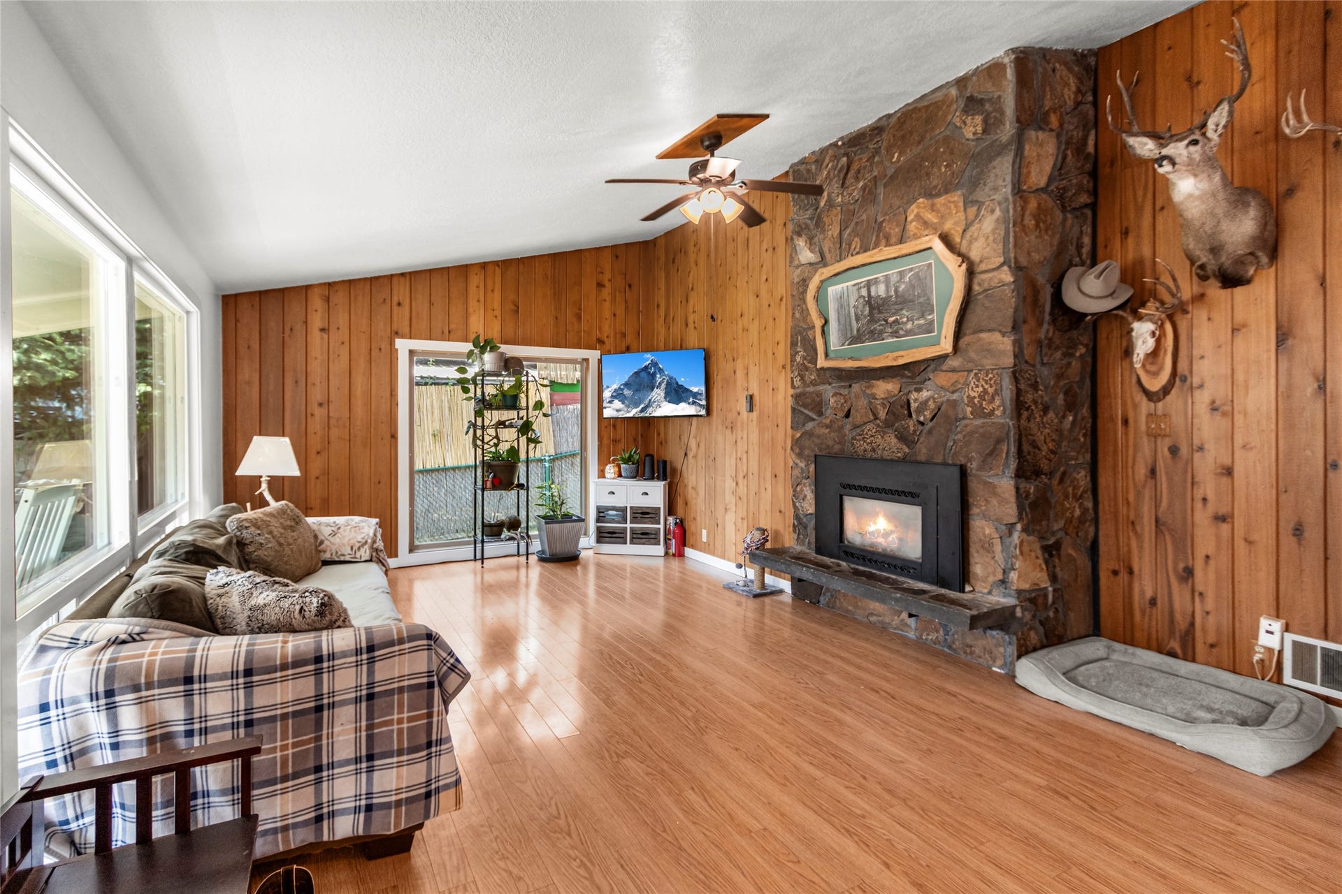 228 Lake Hills Court, Bigfork, MT 59911