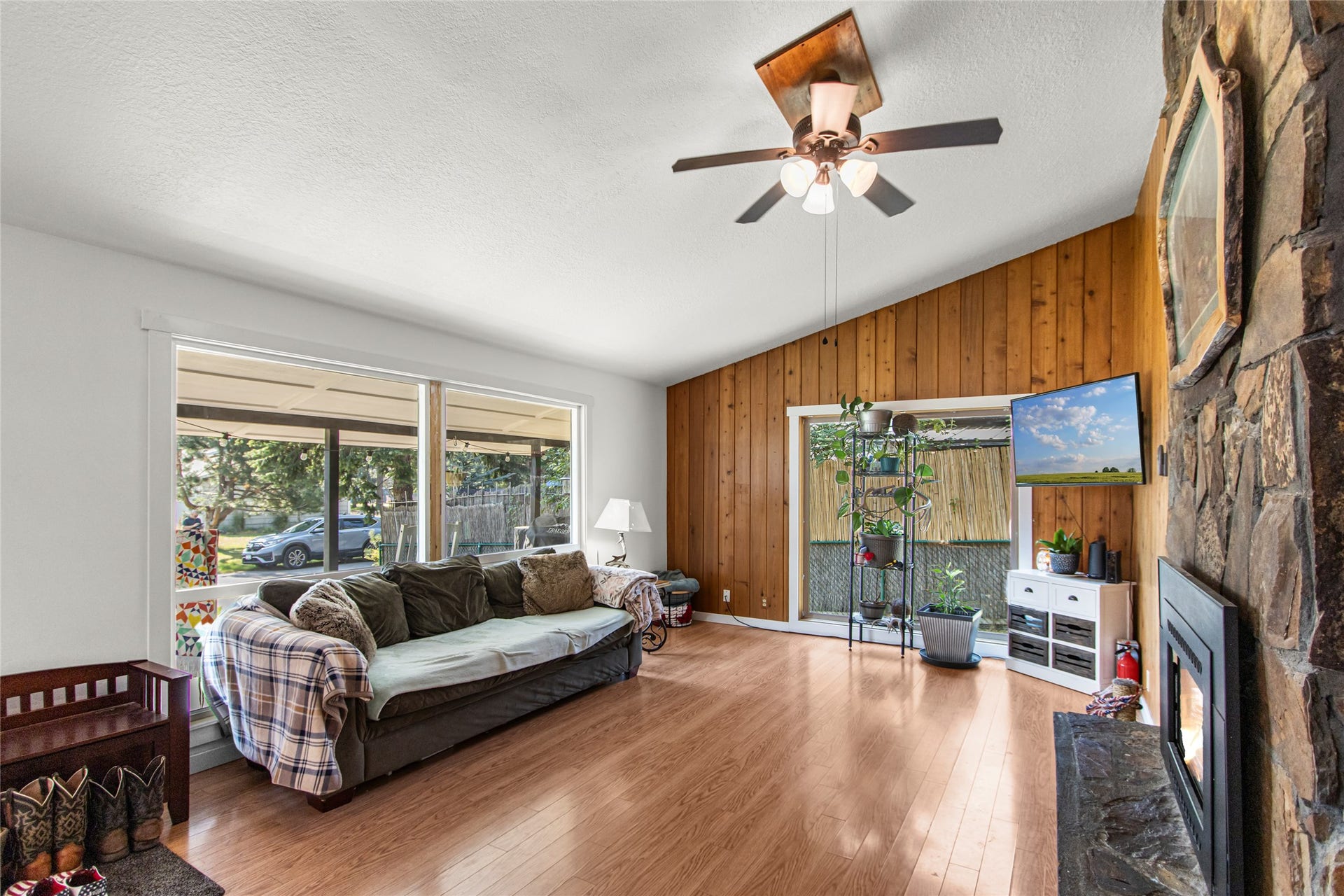228 Lake Hills Court, Bigfork, MT 59911