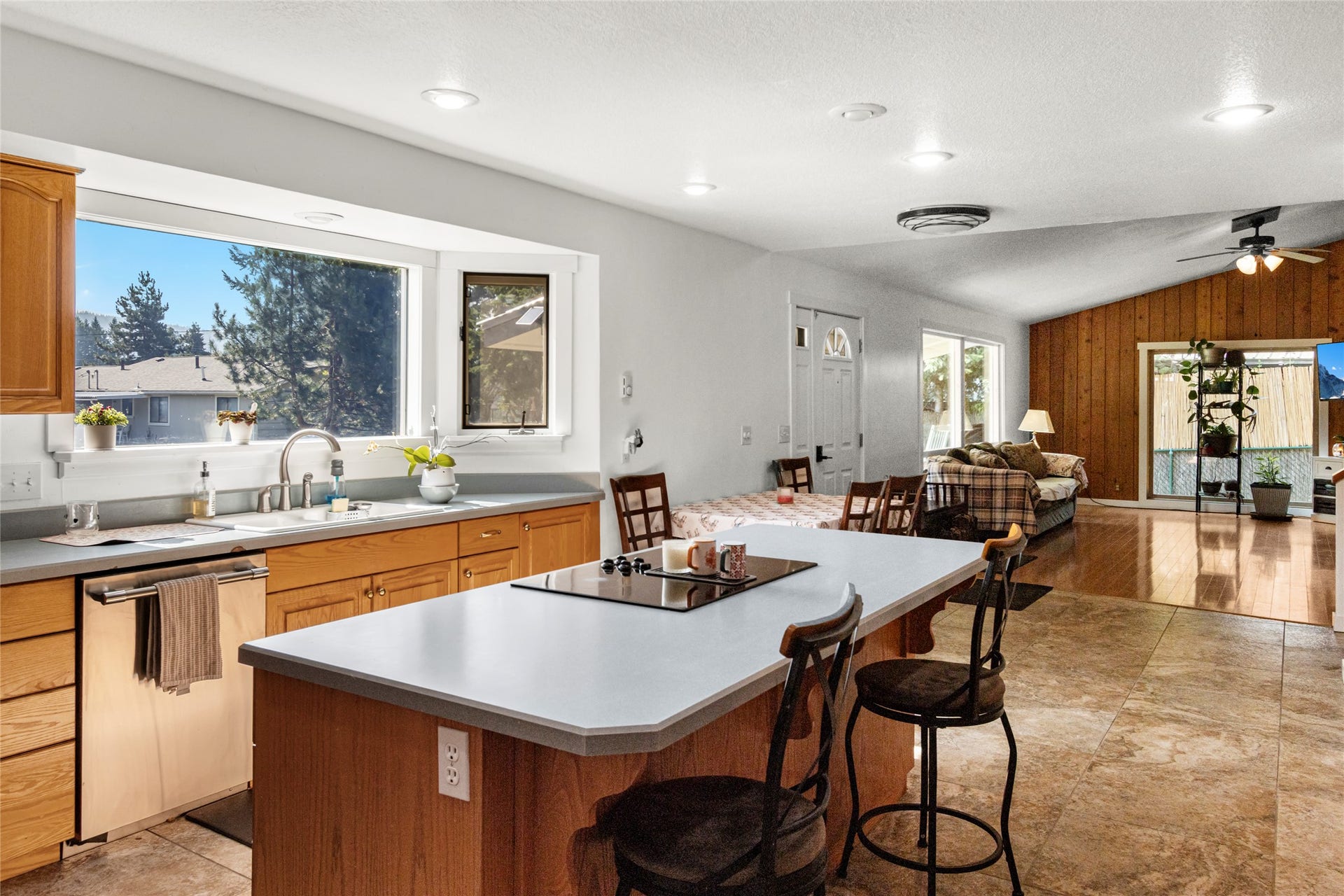 228 Lake Hills Court, Bigfork, MT 59911