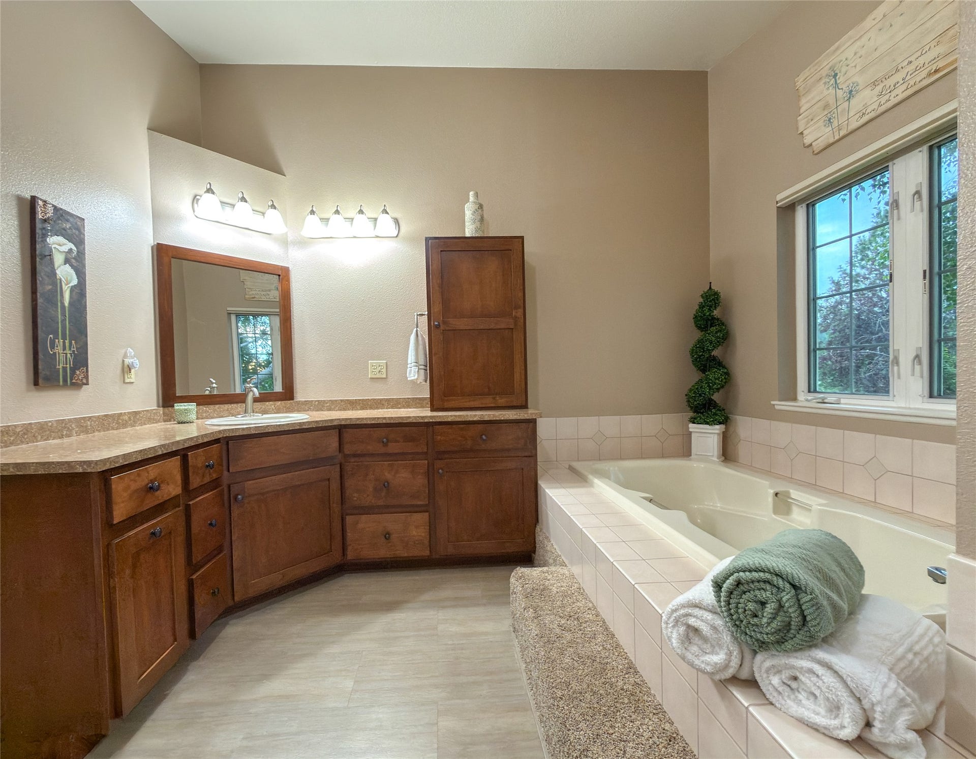 285 Swan River Road, Bigfork, MT 59911 285 Swan River Road, Bigfork, MT 59911
