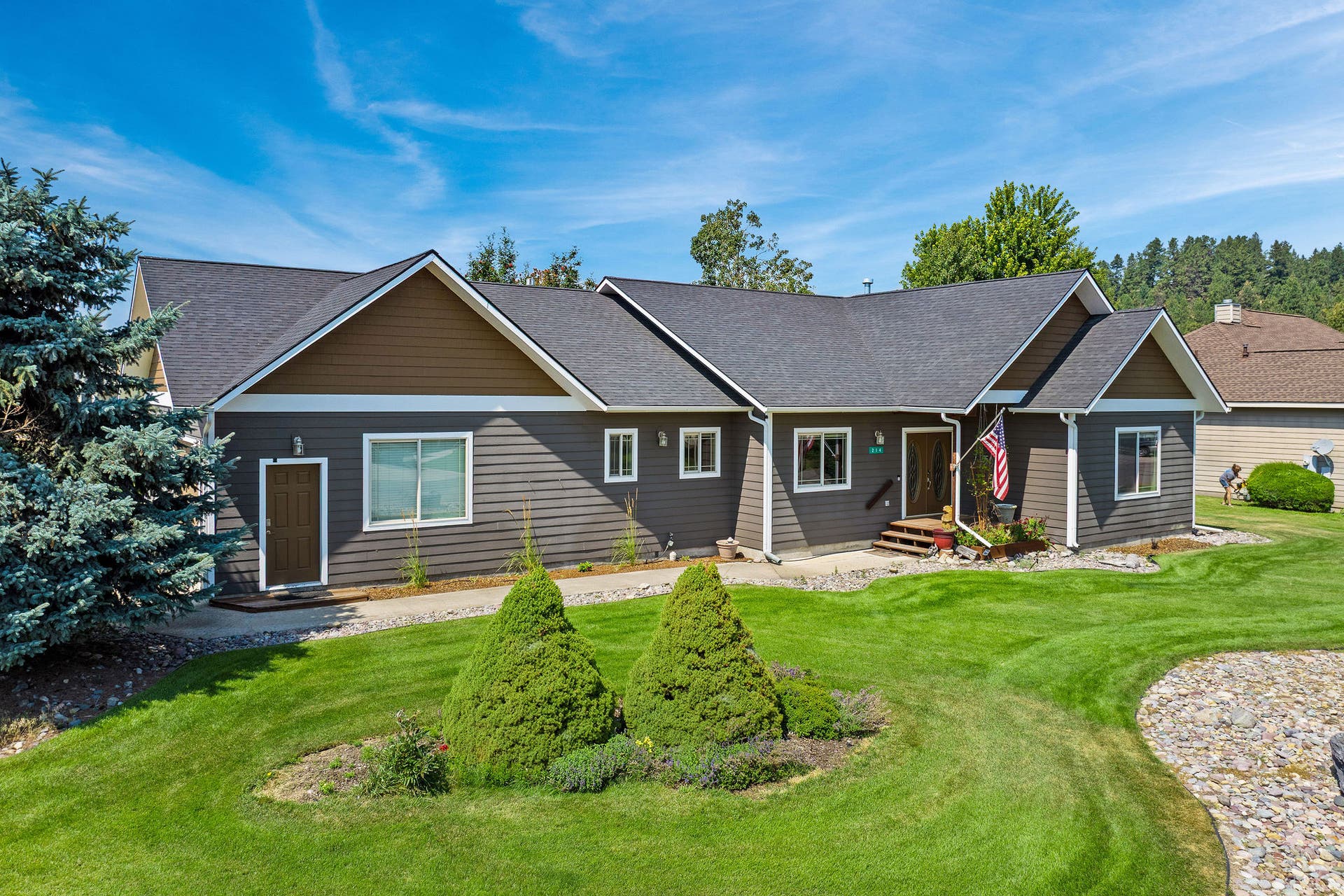 214 O'Brien Terrace N, Bigfork, MT 59911 2,172 SF
