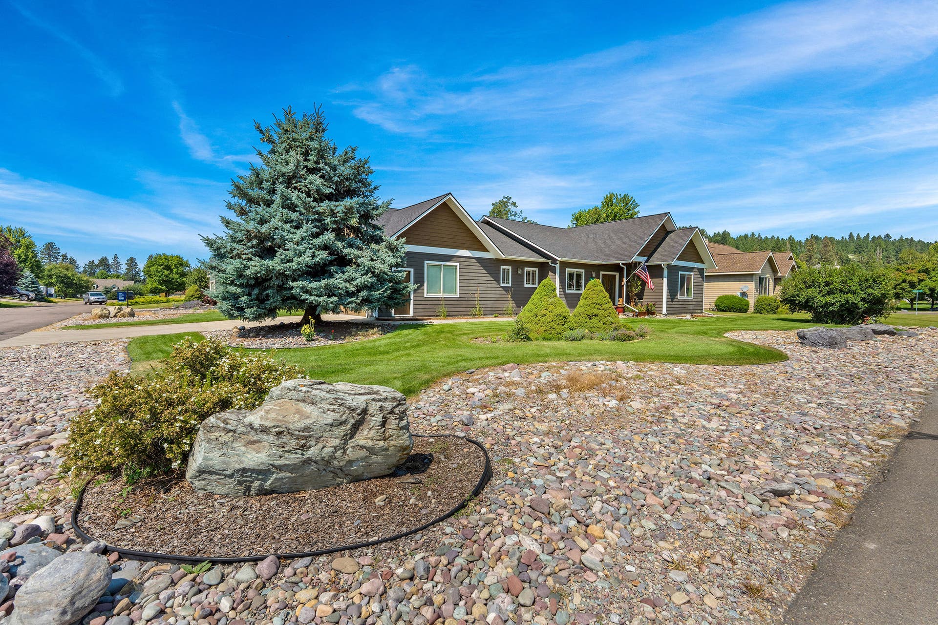 214 O'Brien Terrace N, Bigfork, MT 59911 Beautifully landscaped