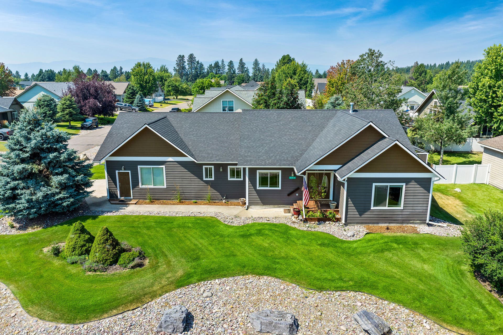 214 O'Brien Terrace N, Bigfork, MT 59911 2,172 SF