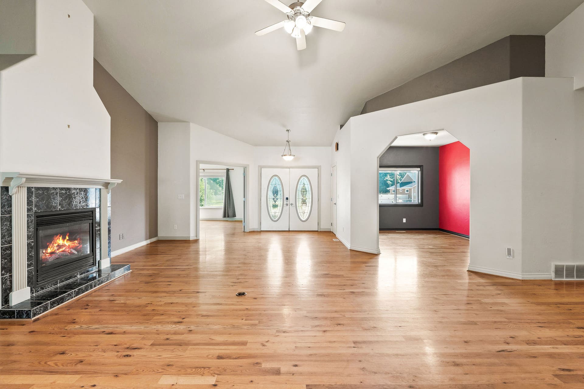 214 O'Brien Terrace N, Bigfork, MT 59911 Oak hardwood flooring