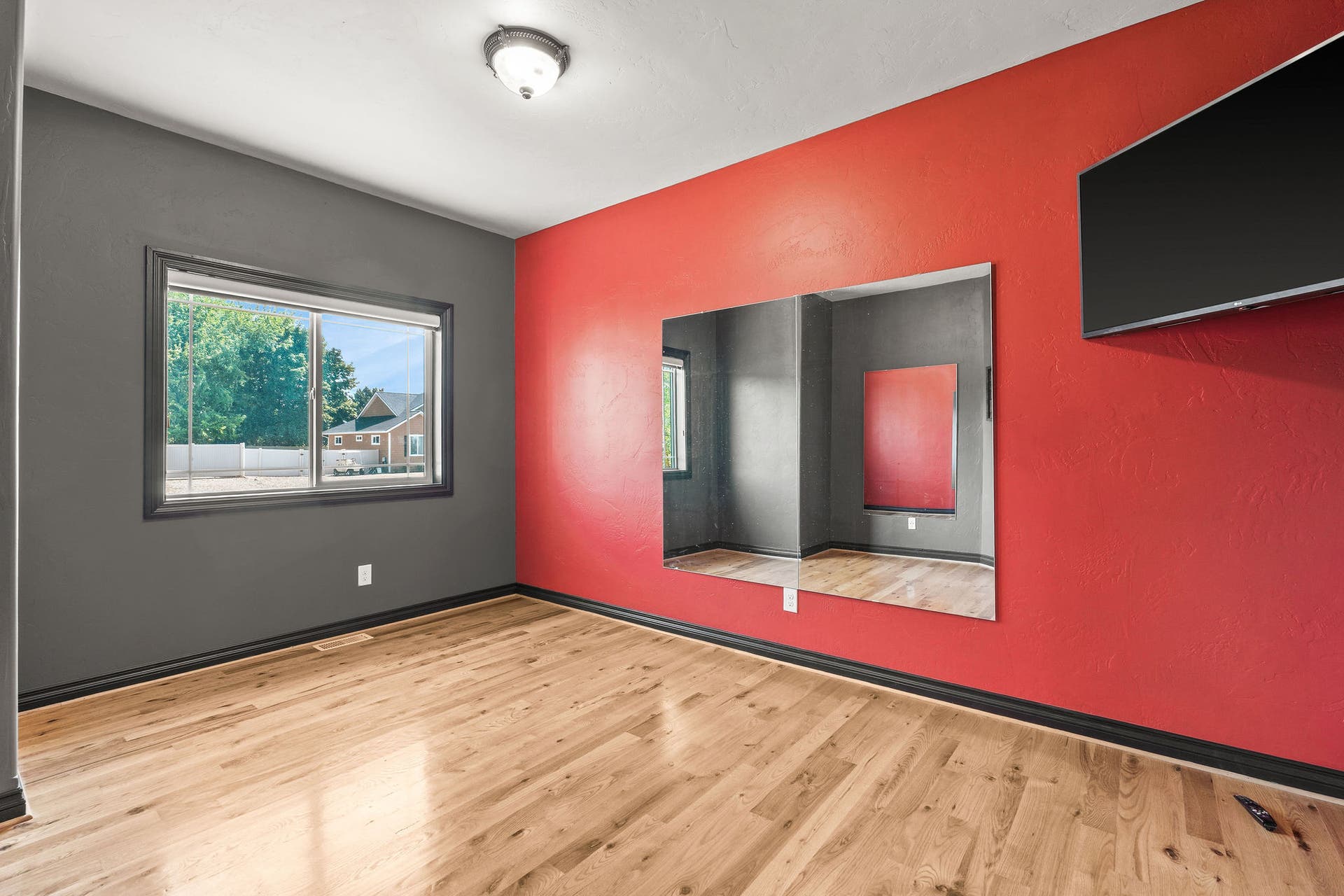 214 O'Brien Terrace N, Bigfork, MT 59911 Could also be used as office/TV room