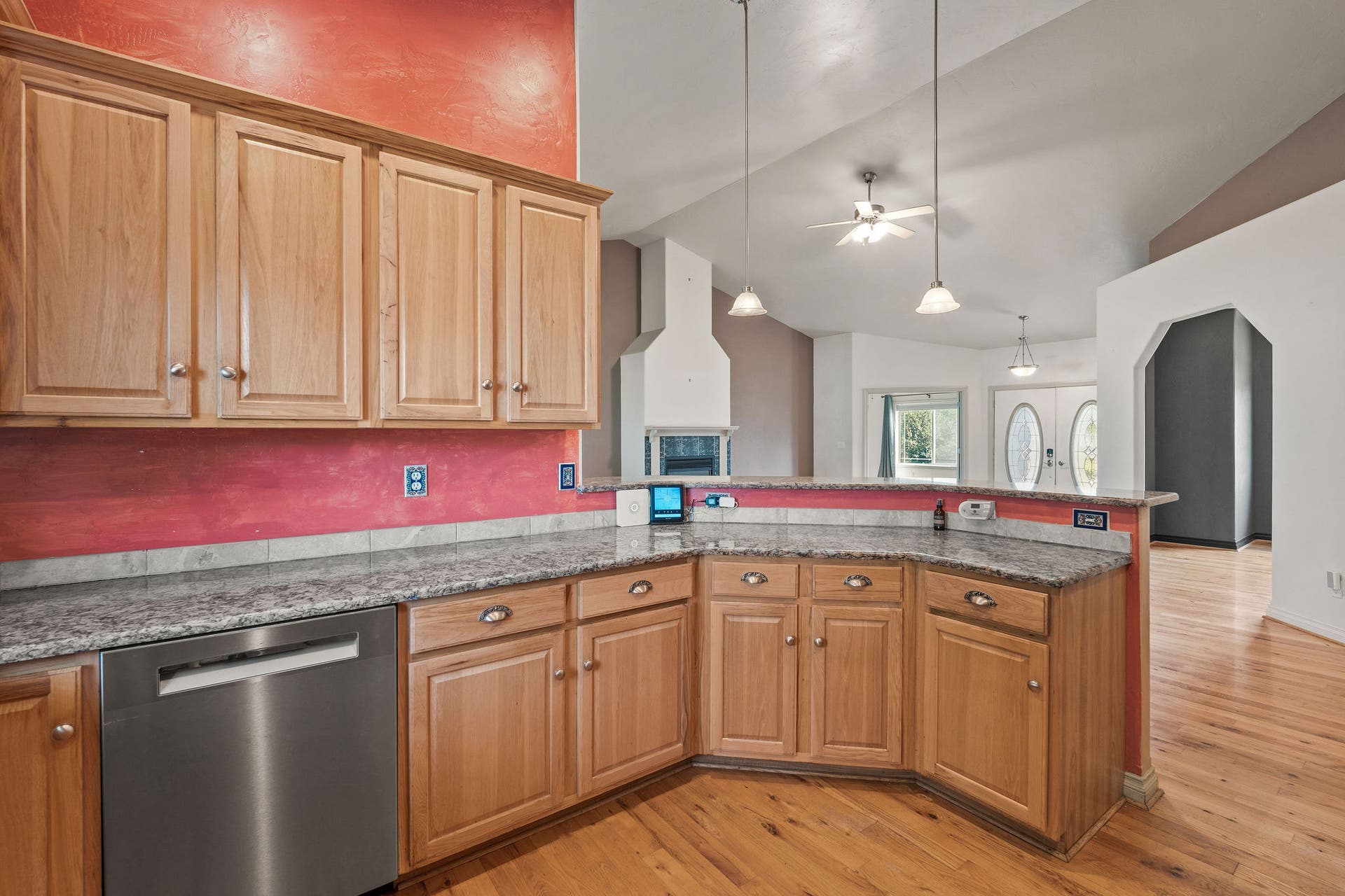 214 O'Brien Terrace N, Bigfork, MT 59911 Stainless steel appliances