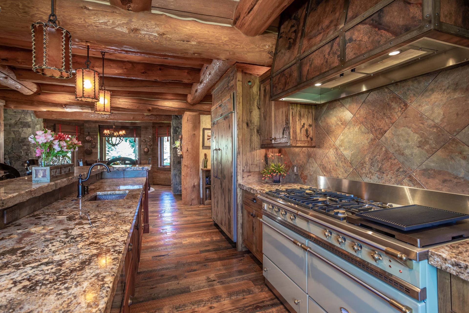 12890 Carney Ranch Road, Bigfork, MT 59911 12890 Carney Ranch Road, Bigfork, MT 59911
