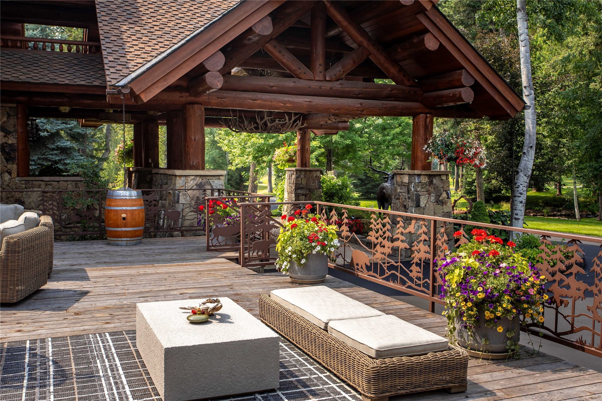 12890 Carney Ranch Road, Bigfork, MT 59911 The fragrant fire pit
