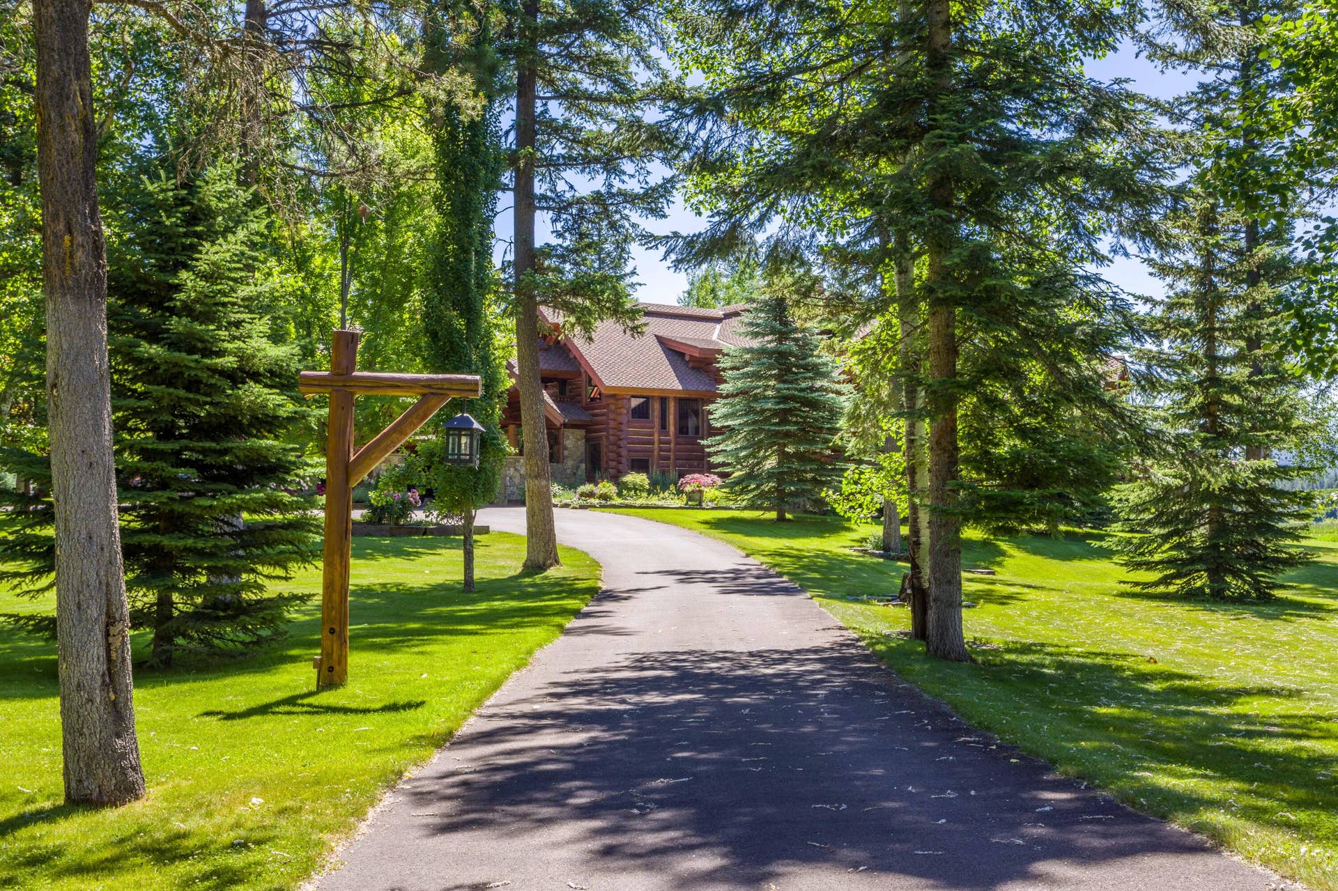 12890 Carney Ranch Road, Bigfork, MT 59911 12890 Carney Ranch Road, Bigfork, MT 59911
