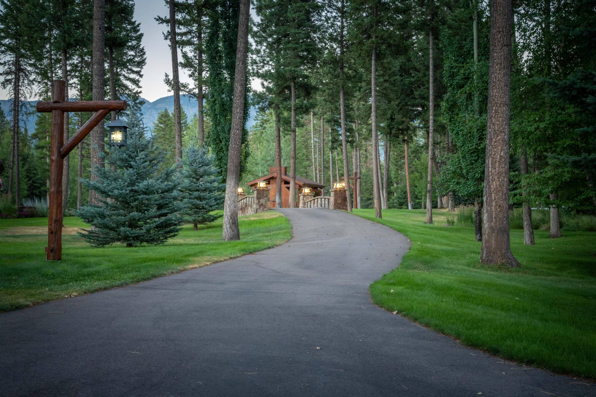 12890 Carney Ranch Road, Bigfork, MT 59911 12890 Carney Ranch Road, Bigfork, MT 59911