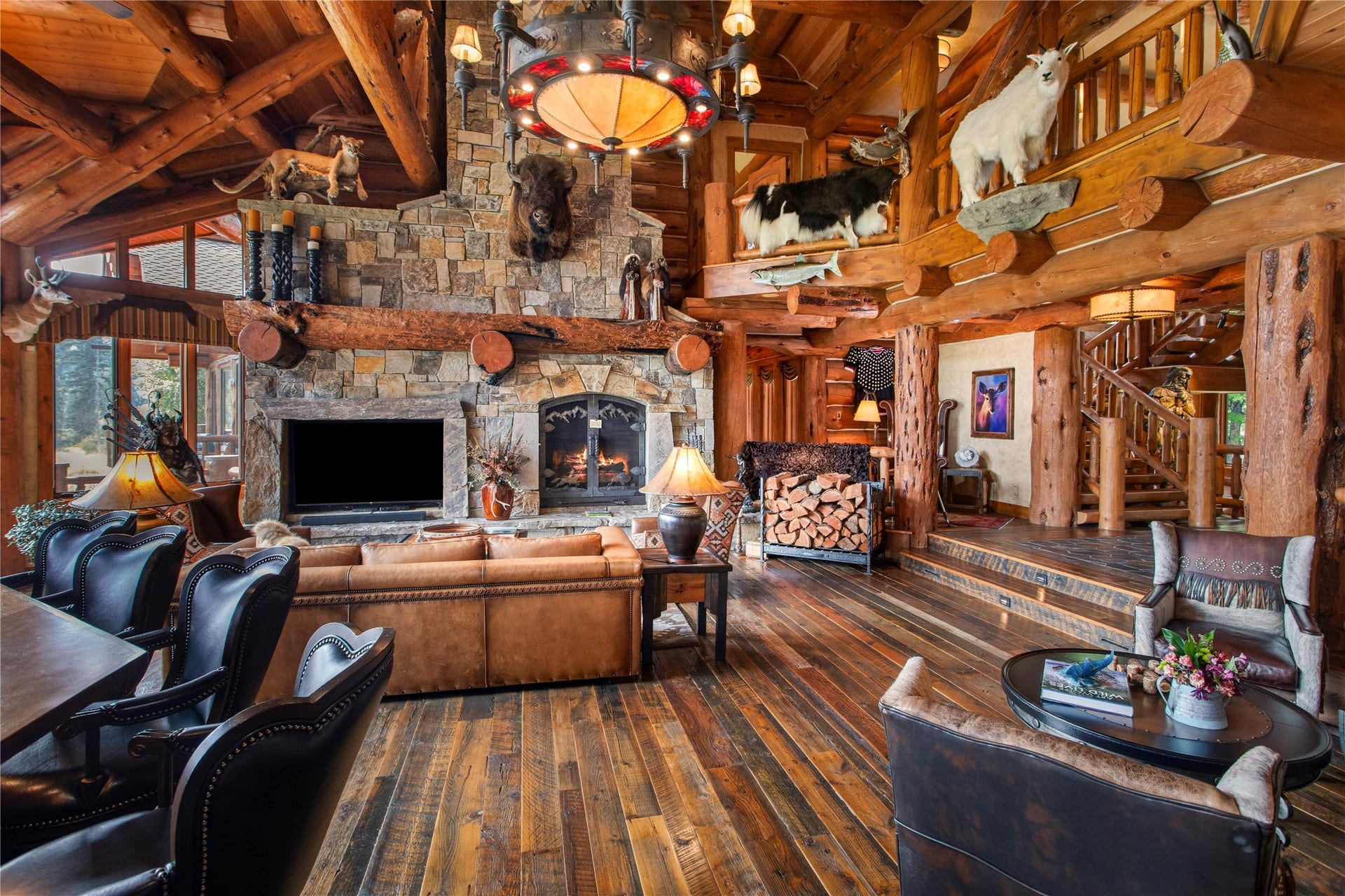 12890 Carney Ranch Road, Bigfork, MT 59911 Impeccable styling