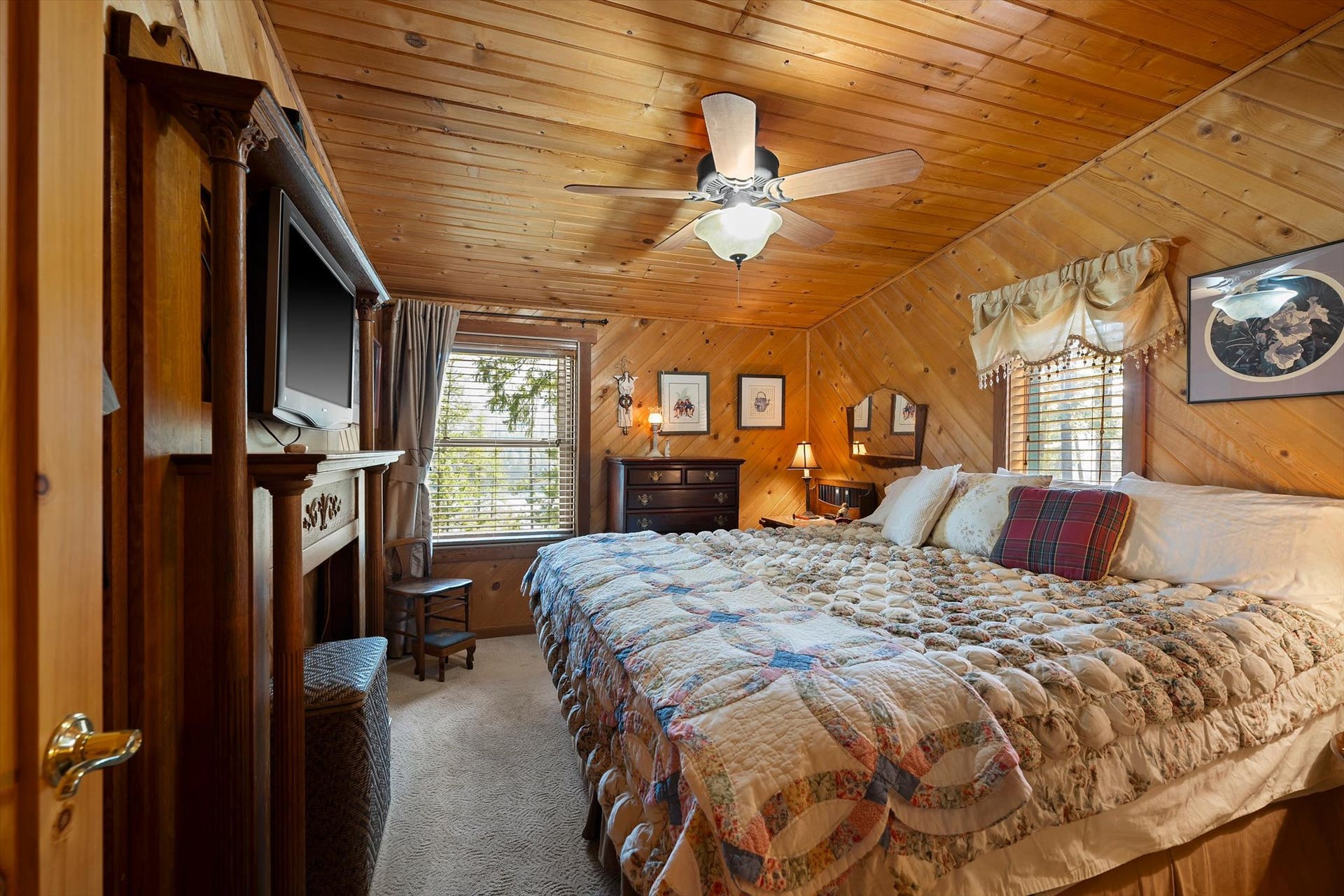 14259 Sunburst Drive, Bigfork, MT 59911 upstairs Bedroom 2