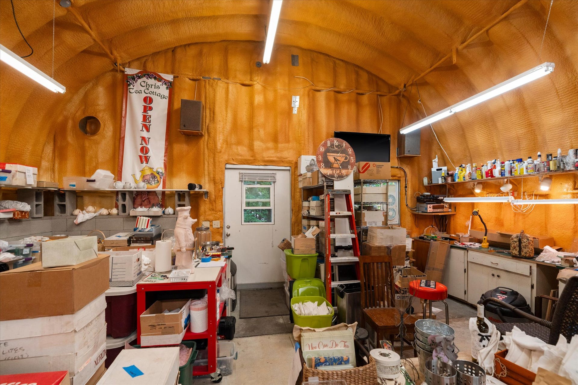 14259 Sunburst Drive, Bigfork, MT 59911 shop
