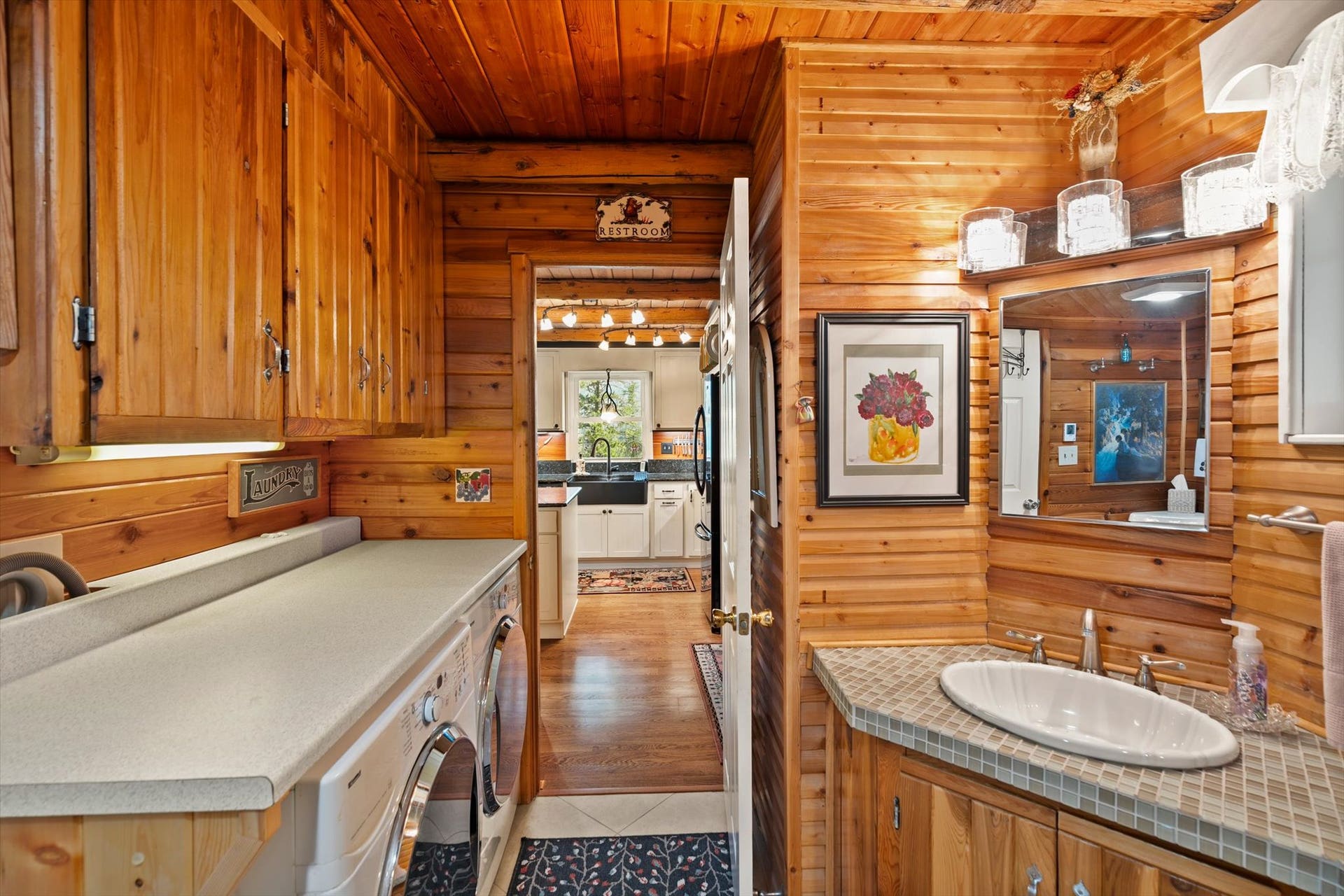 14259 Sunburst Drive, Bigfork, MT 59911 main level bathroom