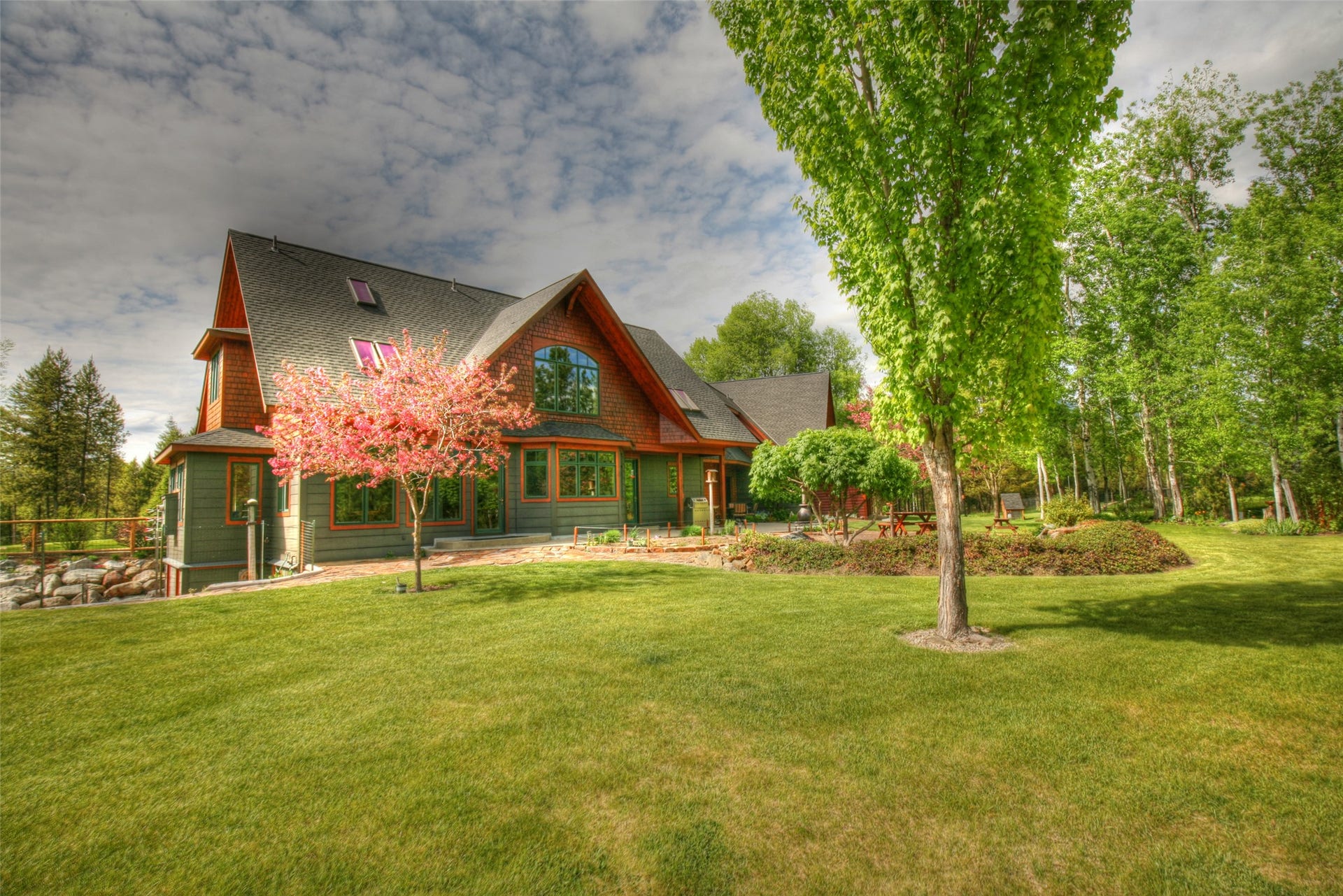 2 Ridge Lane, Trout Creek, MT 59874