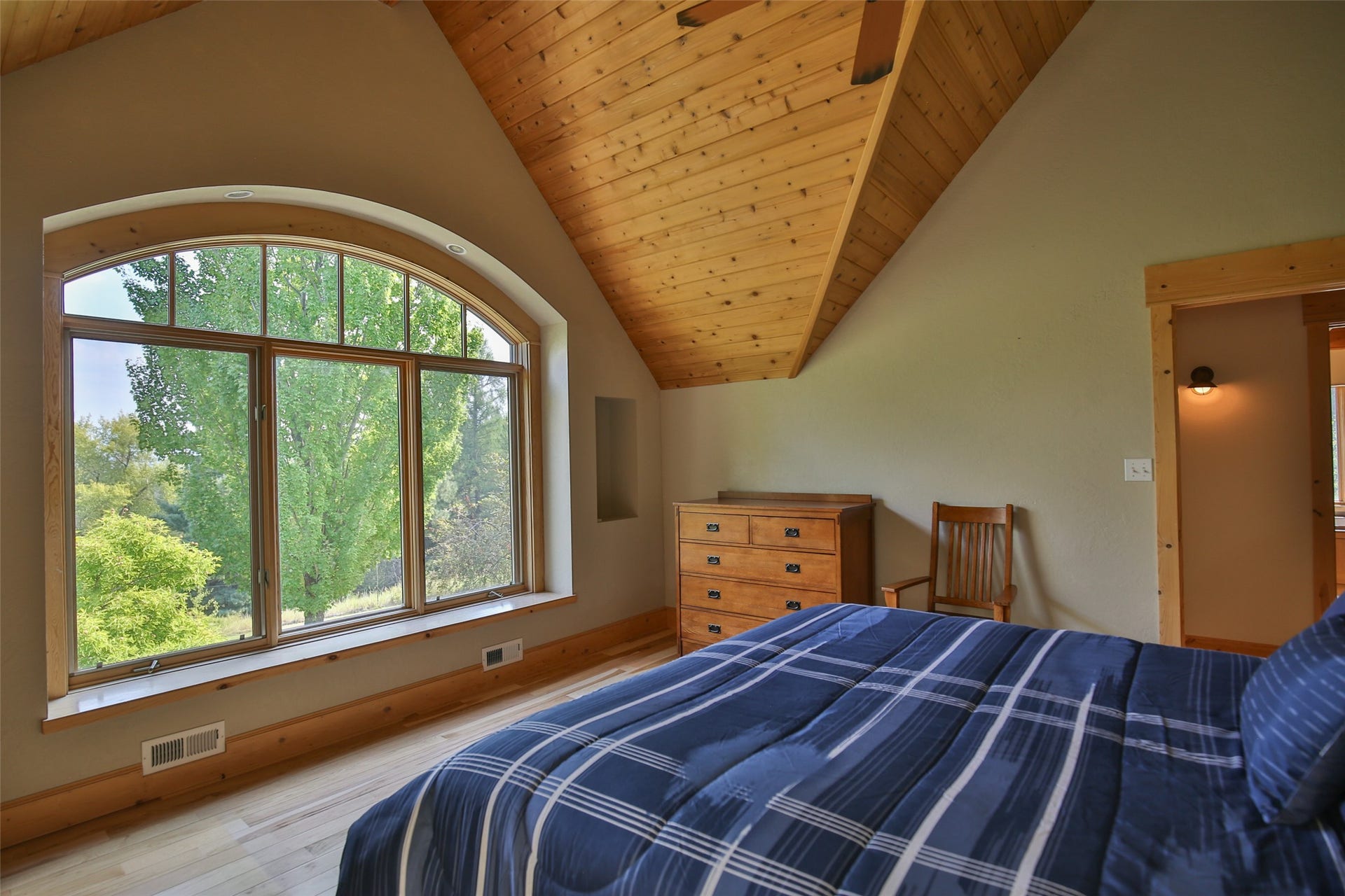 2 Ridge Lane, Trout Creek, MT 59874
