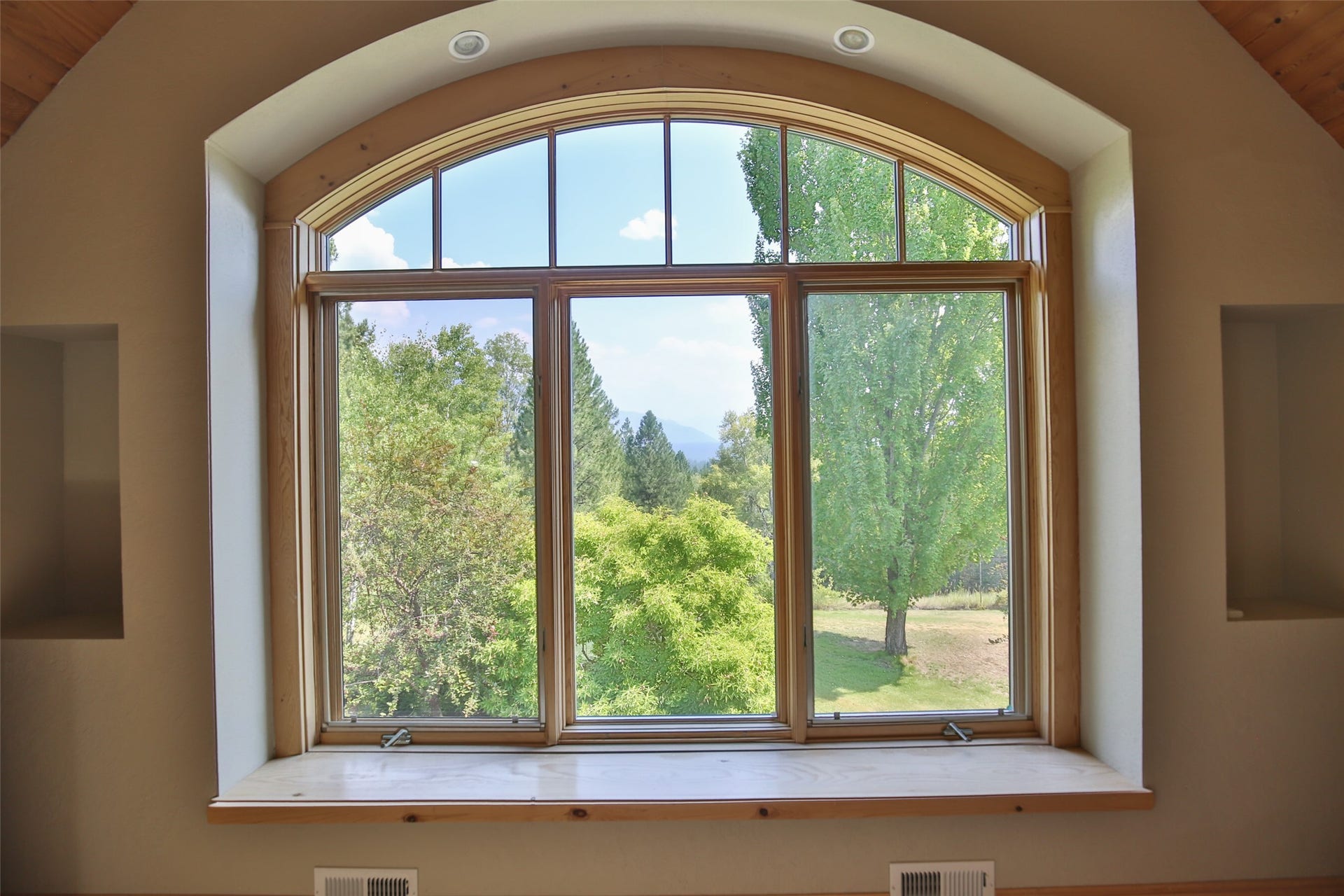 2 Ridge Lane, Trout Creek, MT 59874