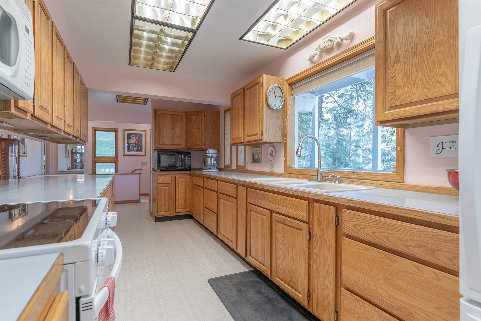 2790 Mt Highway 82, Bigfork, MT 59911 2790 Mt Highway 82, Bigfork, MT 59911
