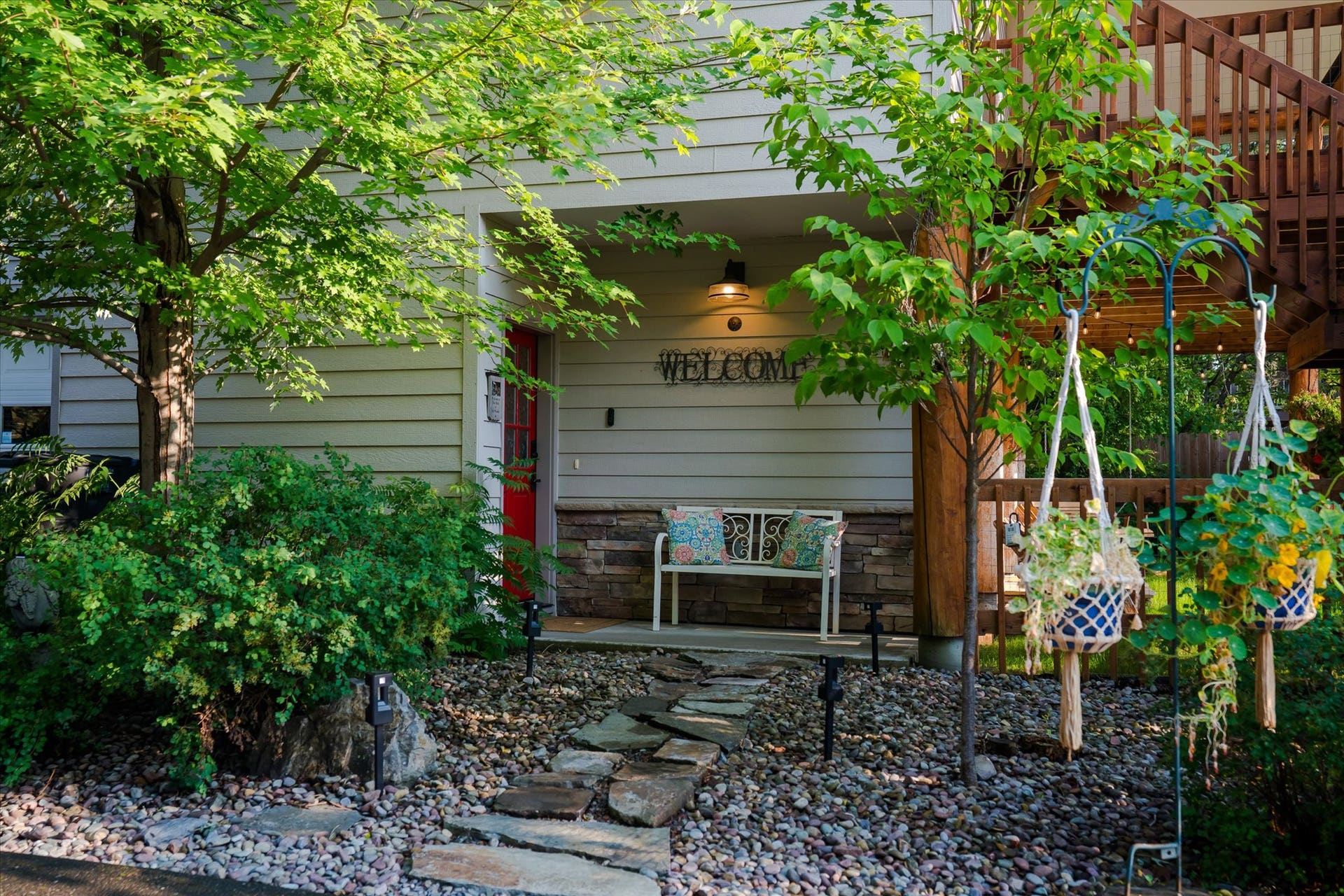 165 Sylvan Drive, Bigfork, MT 59911 Main entrance - 165 Sylvan Drive - Bigfork, MT 59911