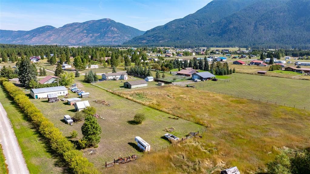 628 Kelley Road, Columbia Falls, MT 59912 628 Kelley Road, Columbia Falls, MT 59912