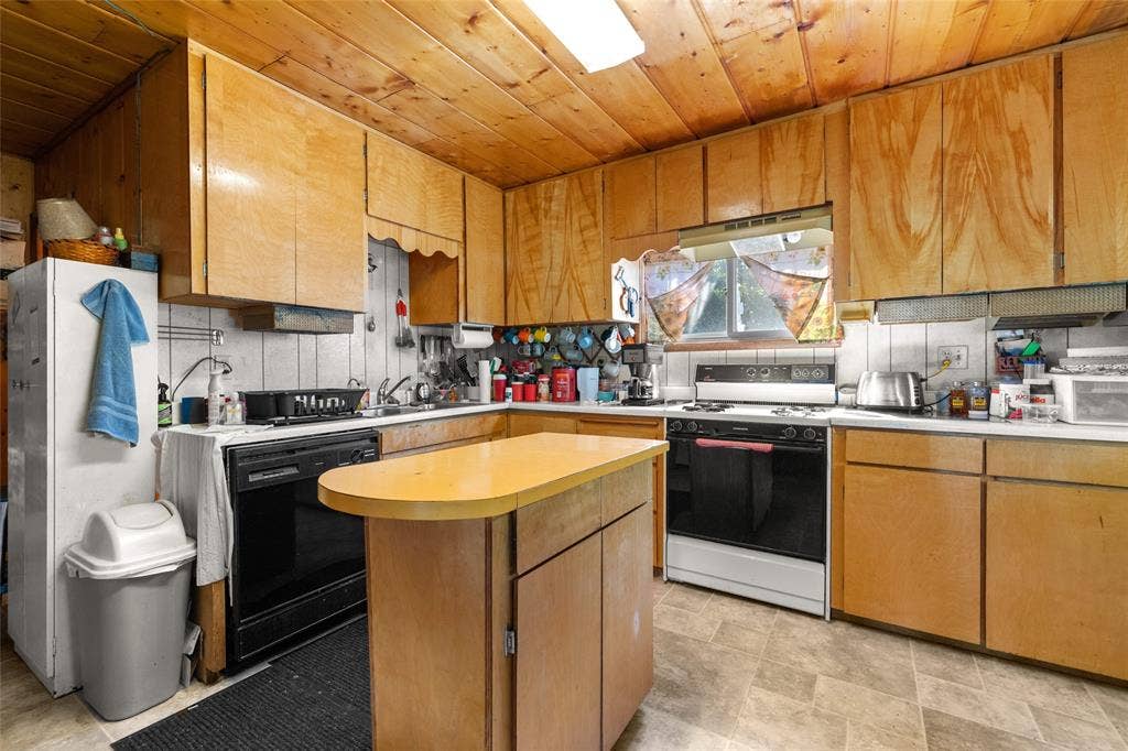 628 Kelley Road, Columbia Falls, MT 59912 628 Kelley Road, Columbia Falls, MT 59912