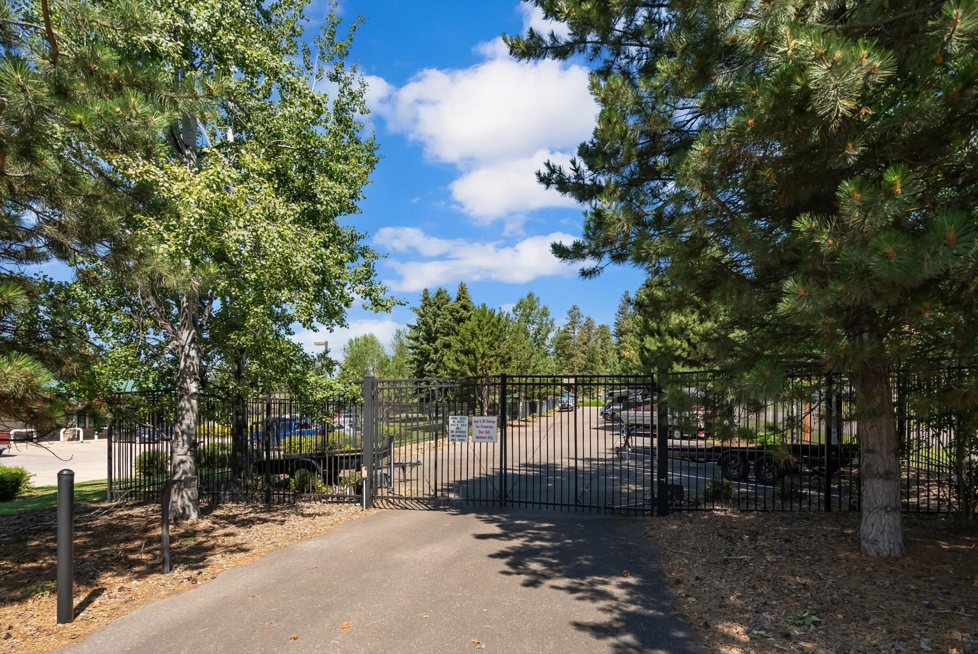 204 Bluebunch Court, Bigfork, MT 59911 Ponderosa Boat Club amenities - Boat/trailer storage