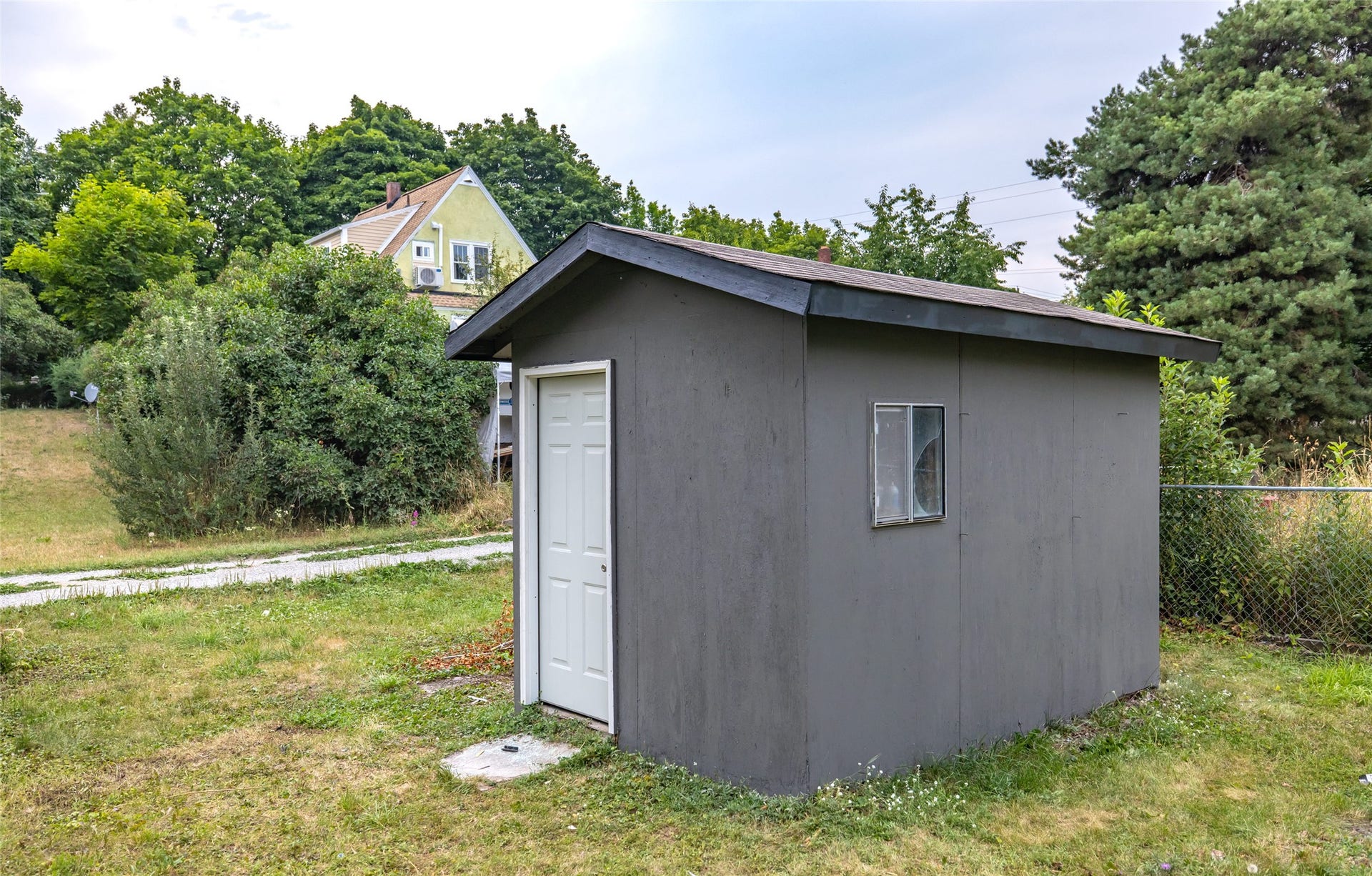 1134 3rd Avenue W, Columbia Falls, MT 59912