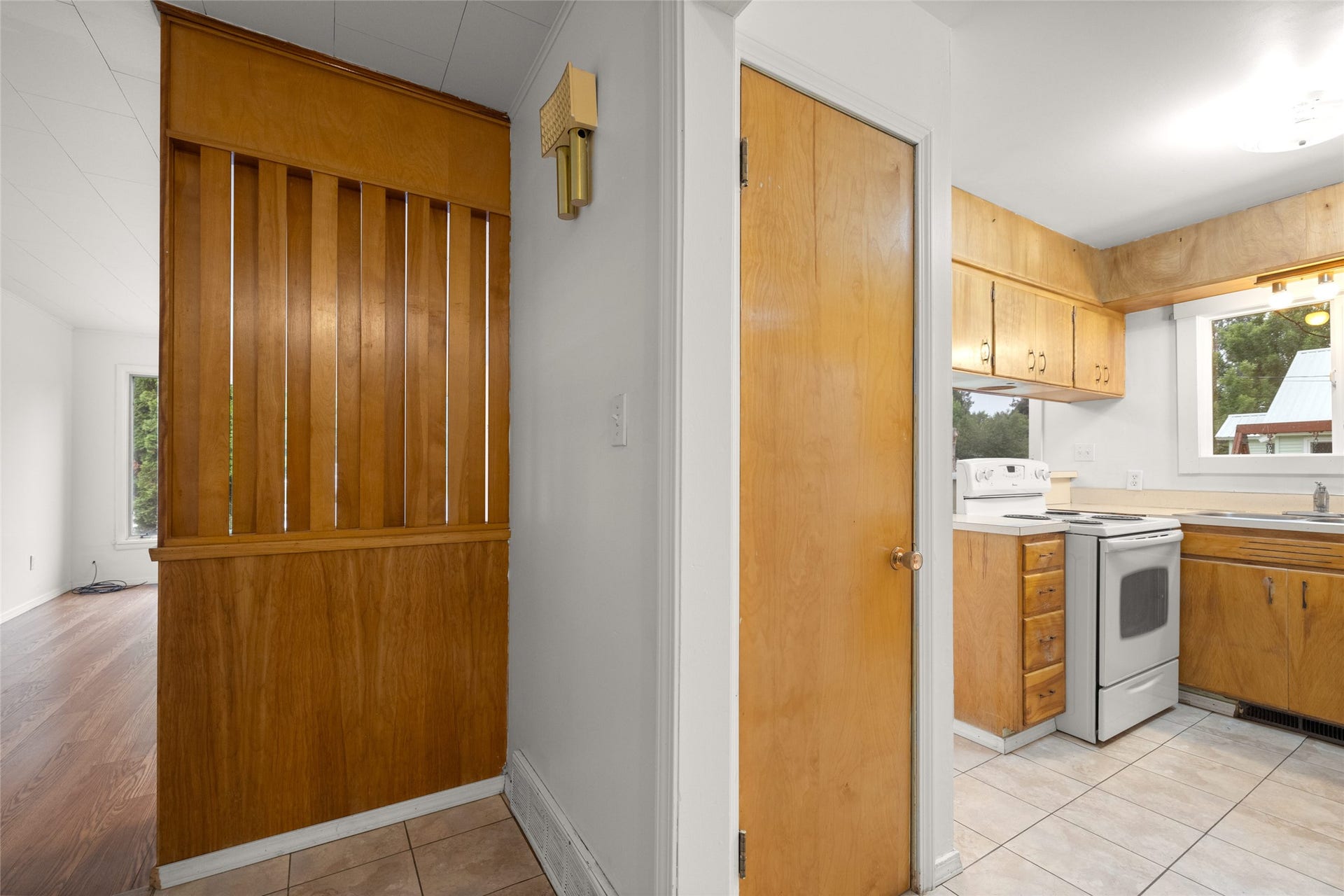 1134 3rd Avenue W, Columbia Falls, MT 59912