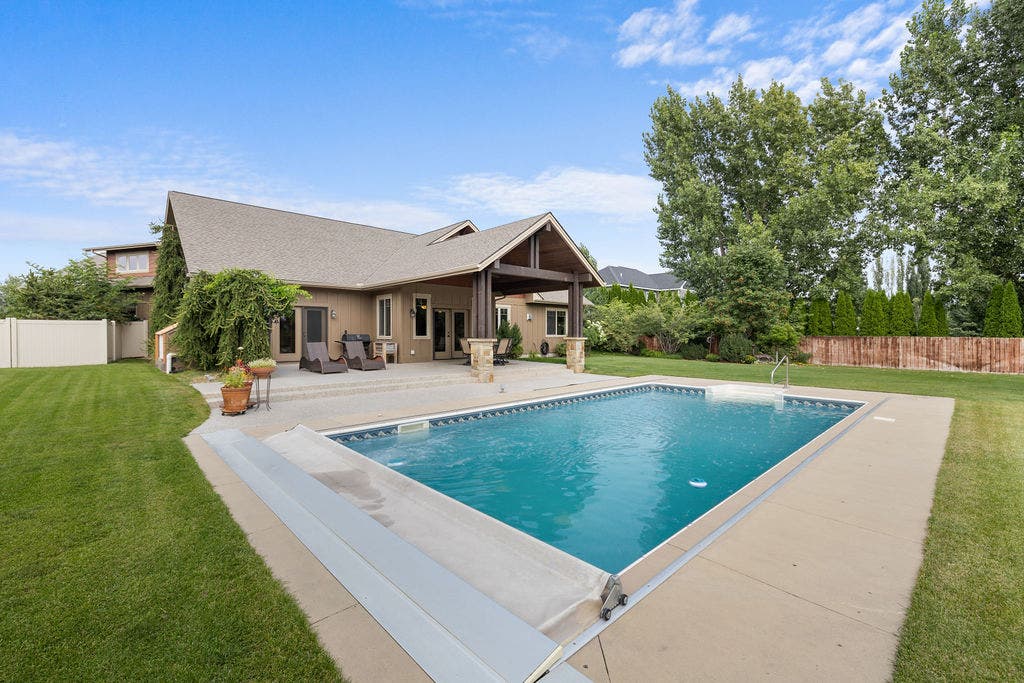 26 Logan Way, Kalispell, MT 59901 Pool/Rear of Home