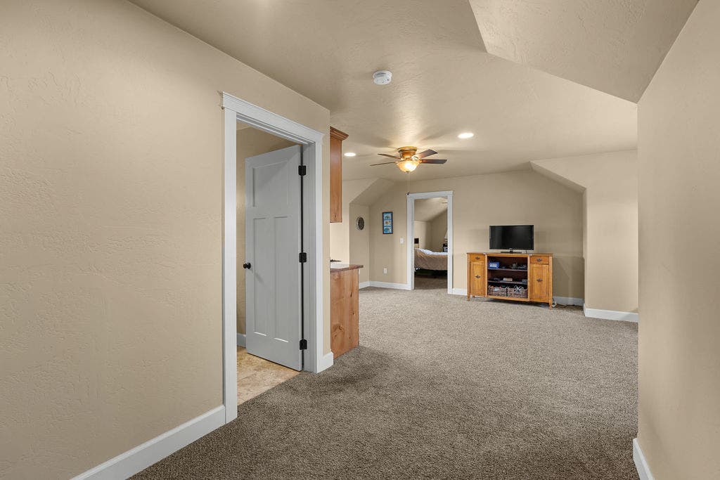 26 Logan Way, Kalispell, MT 59901 26 Logan Way, Kalispell, MT 59901