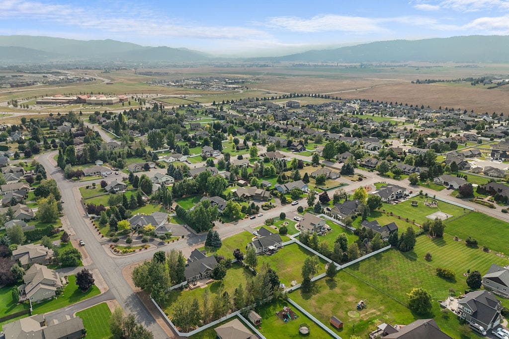 26 Logan Way, Kalispell, MT 59901 26 Logan Way, Kalispell, MT 59901