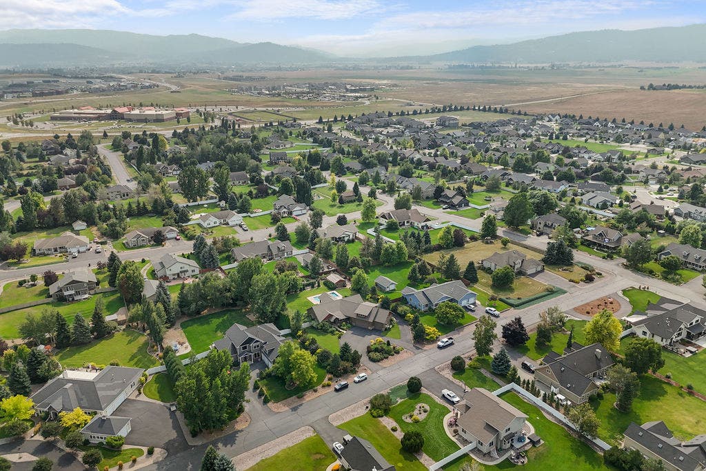 26 Logan Way, Kalispell, MT 59901 26 Logan Way, Kalispell, MT 59901