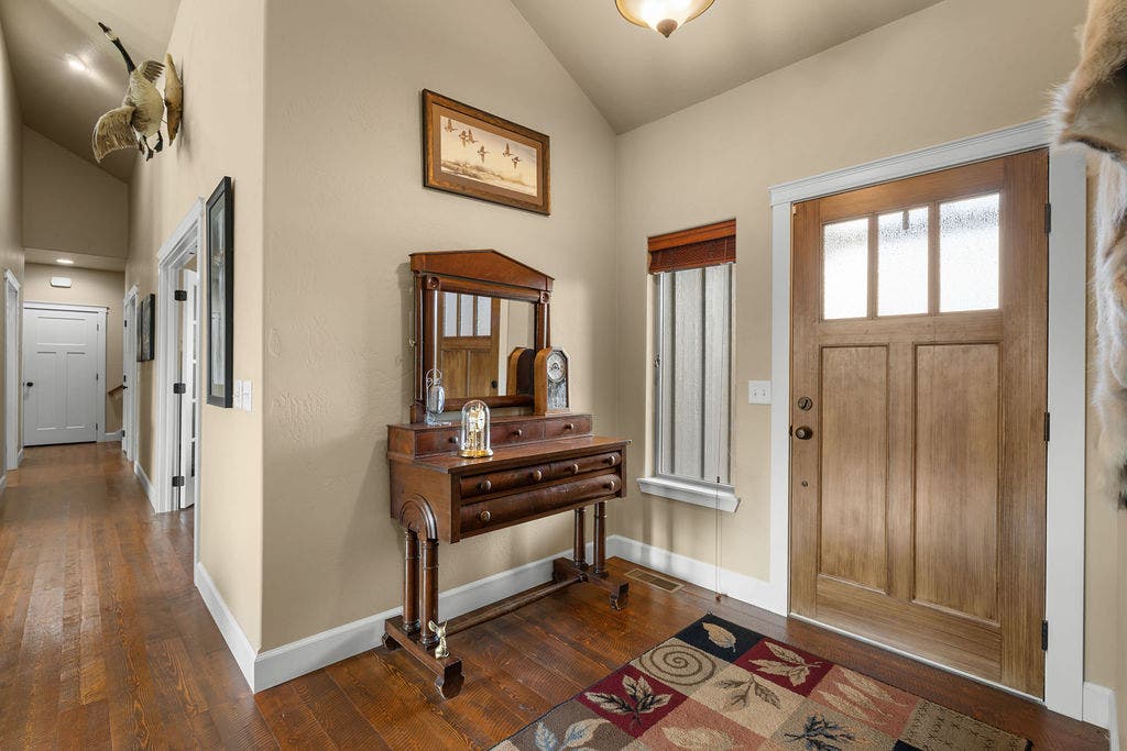 26 Logan Way, Kalispell, MT 59901 Entry