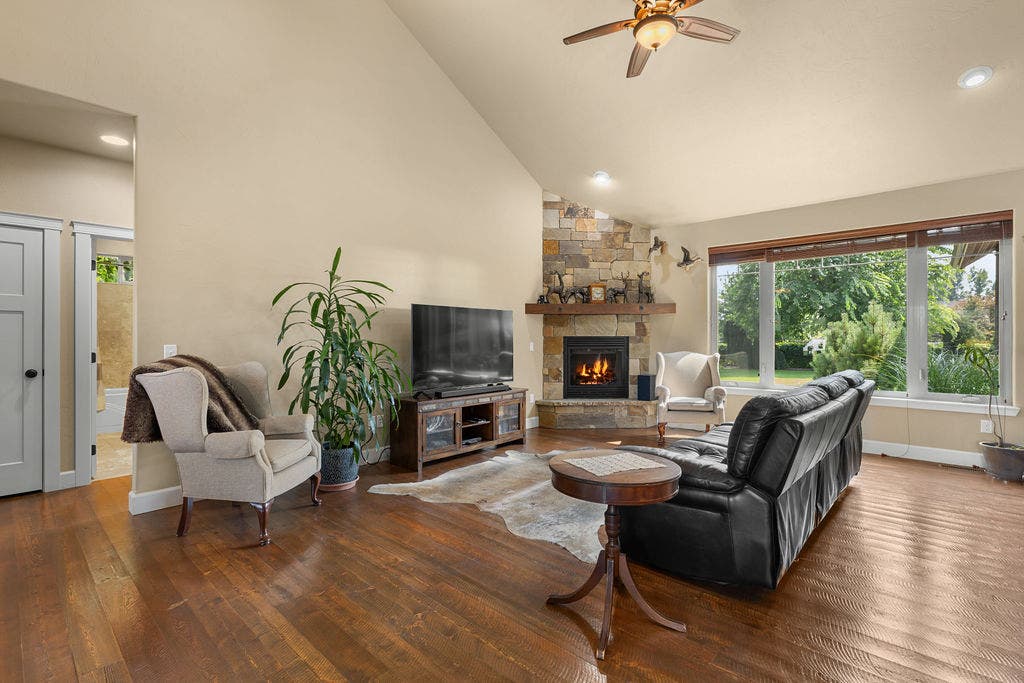 26 Logan Way, Kalispell, MT 59901 Family Room/Fireplace