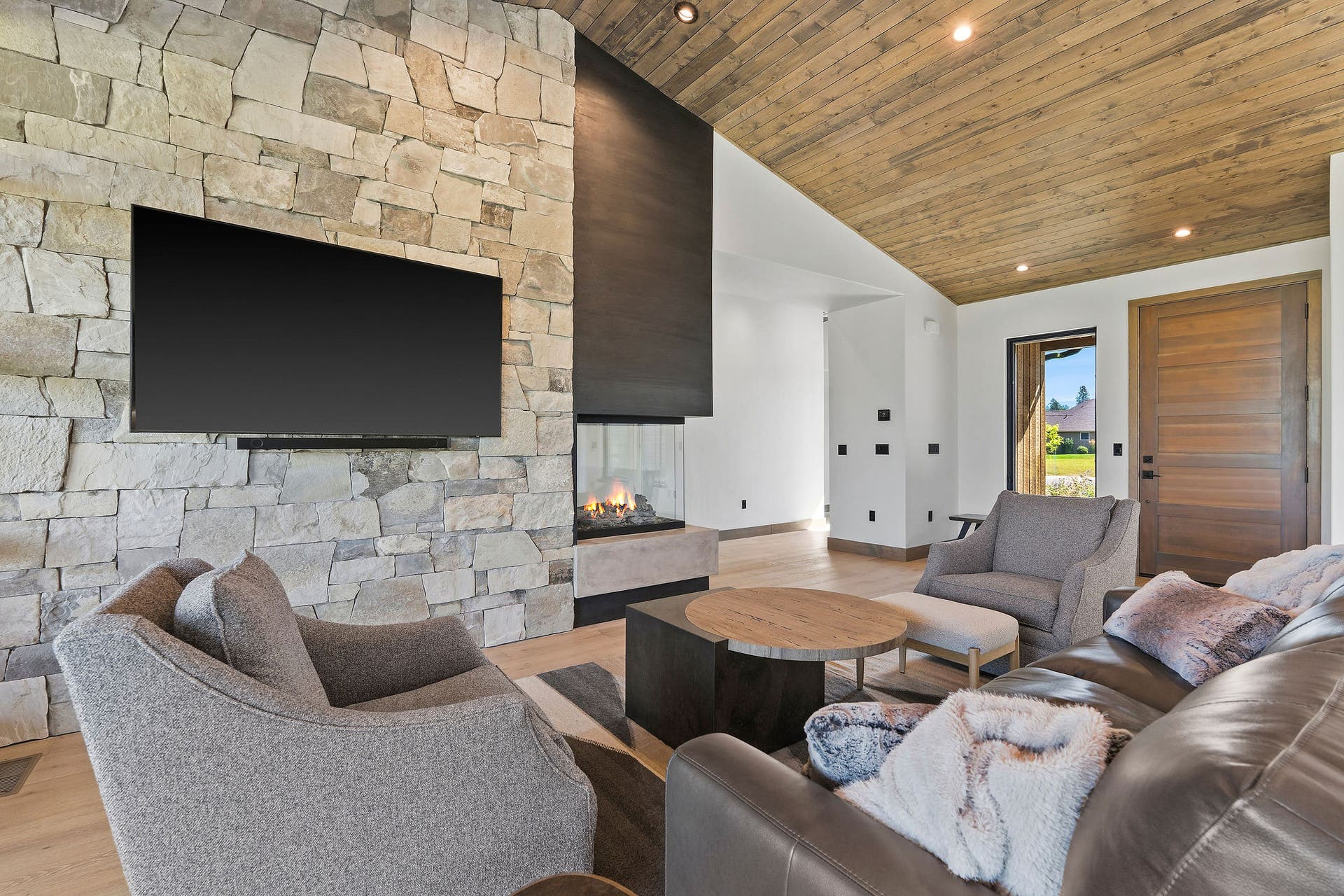 1283 Lake Pointe Drive, Bigfork, MT 59911 Floor to ceiling rock wall